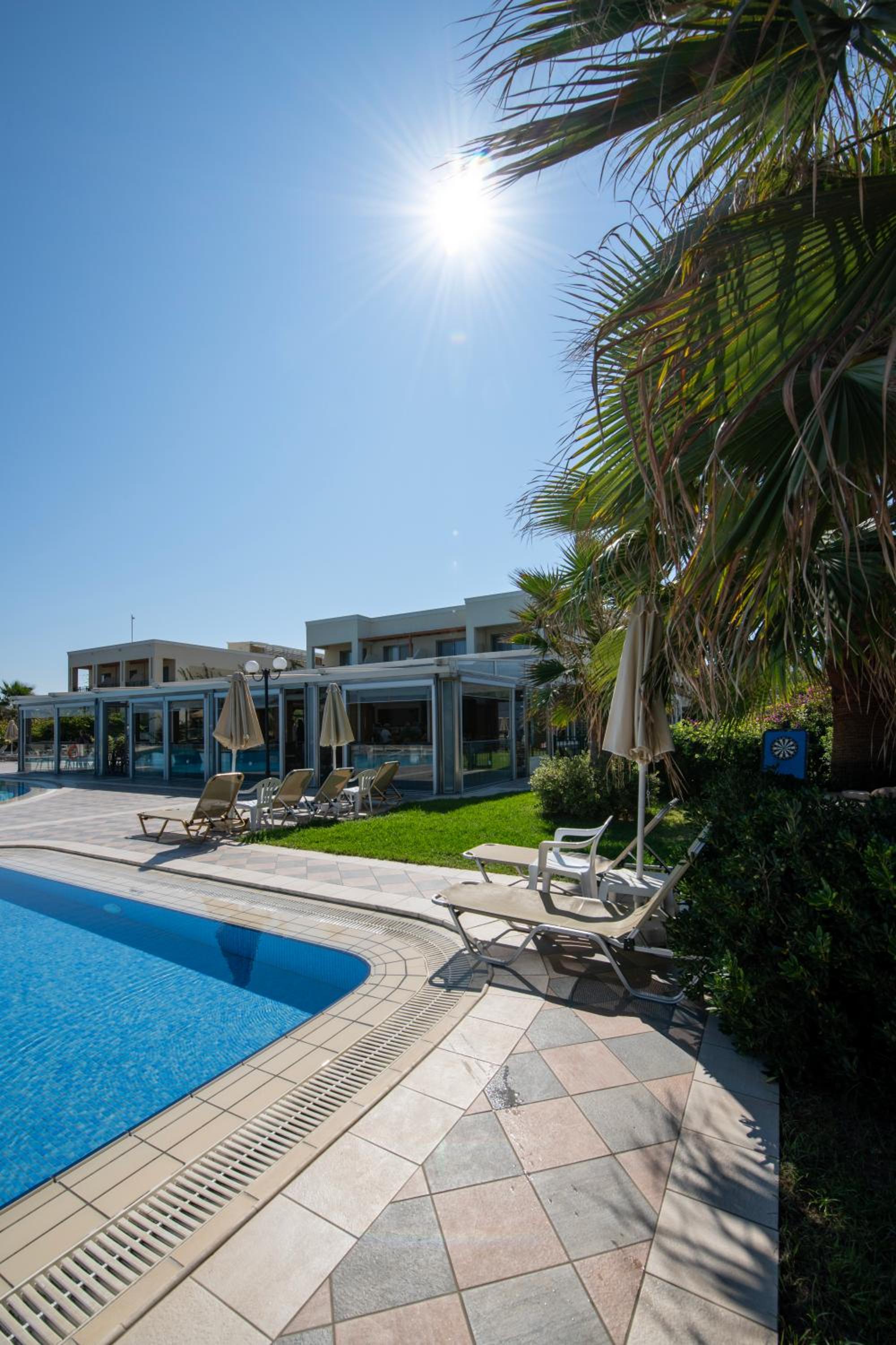 Hydramis Palace Beach Resort