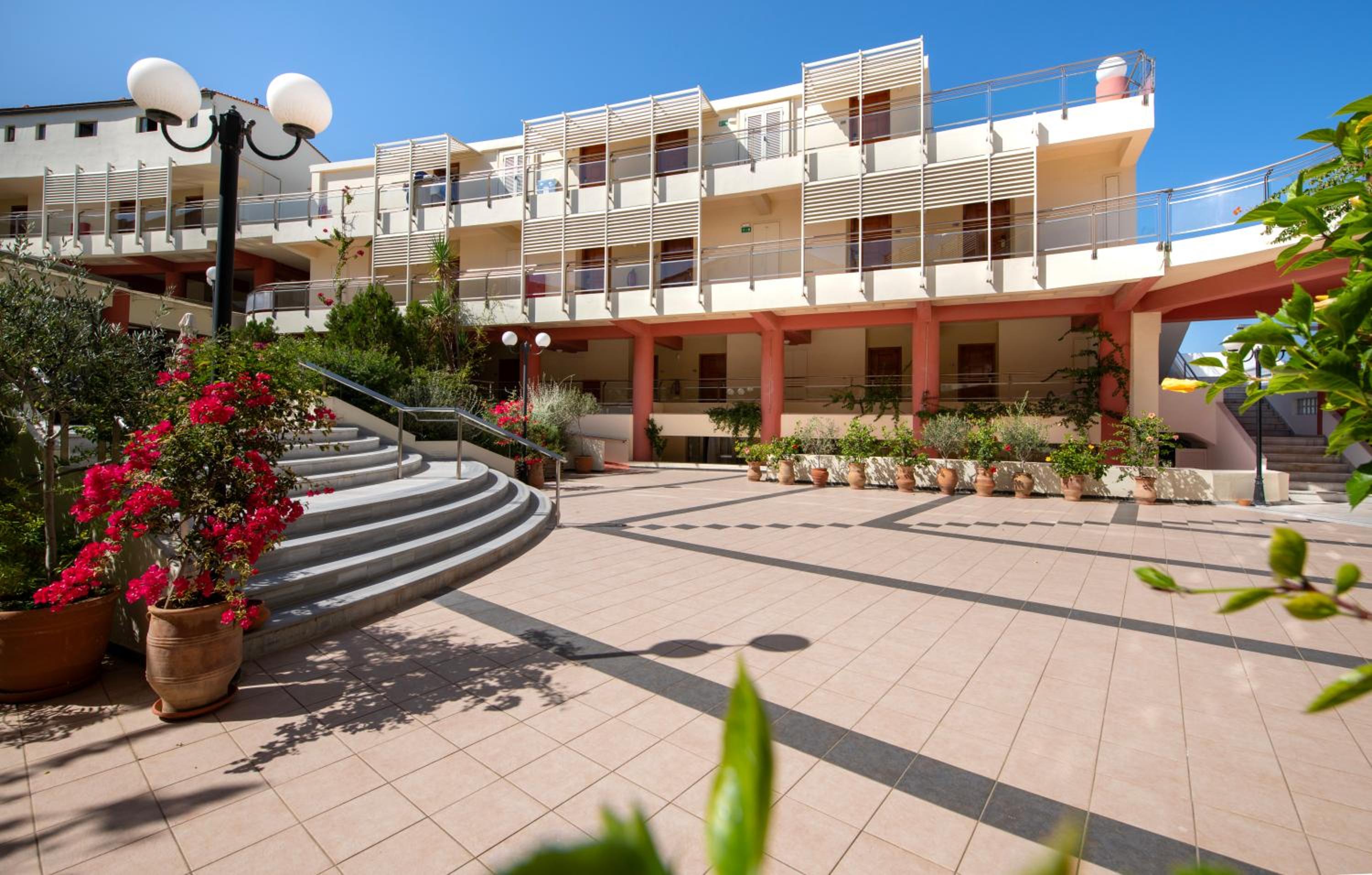 Hydramis Palace Beach Resort
