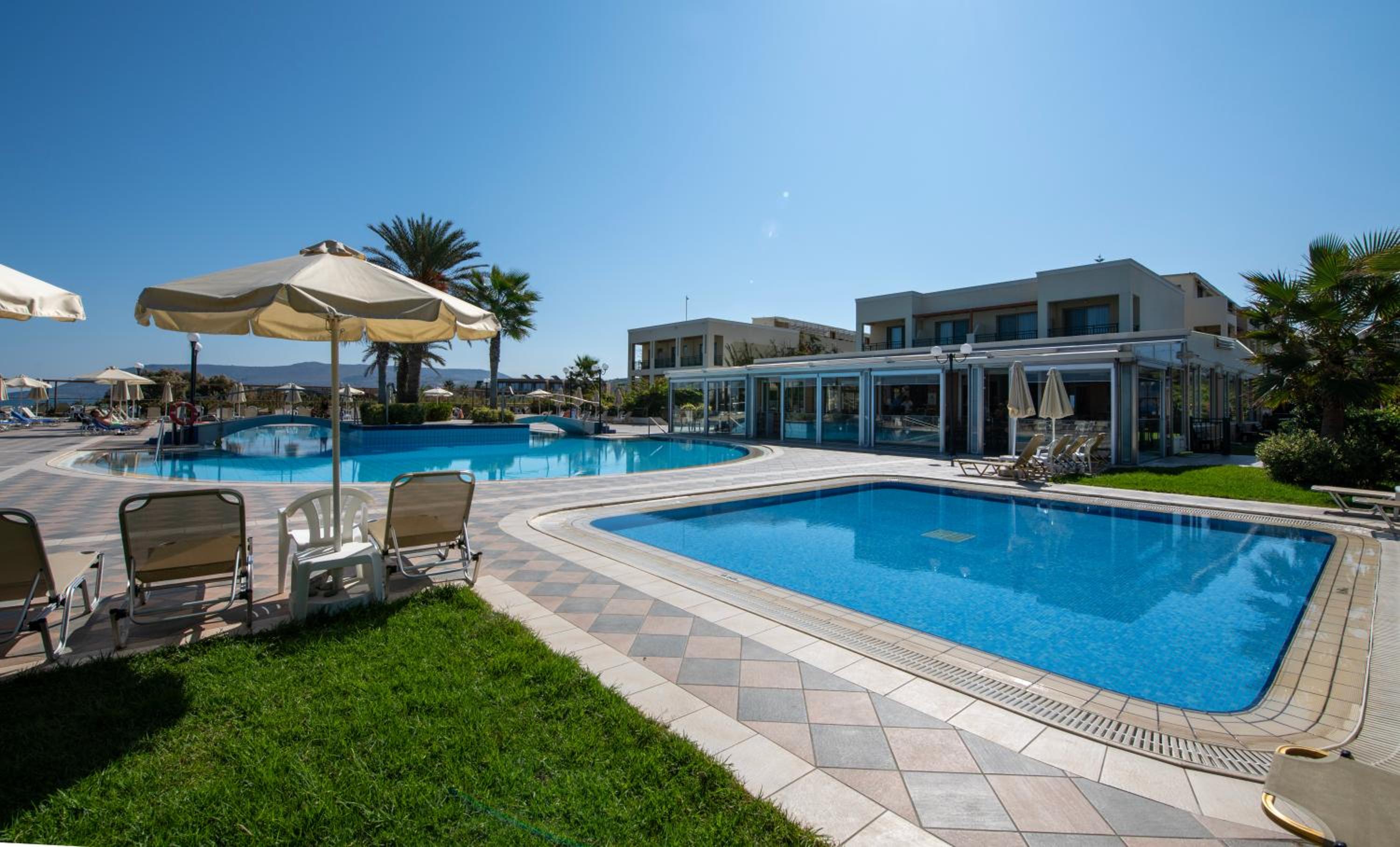 Hydramis Palace Beach Resort