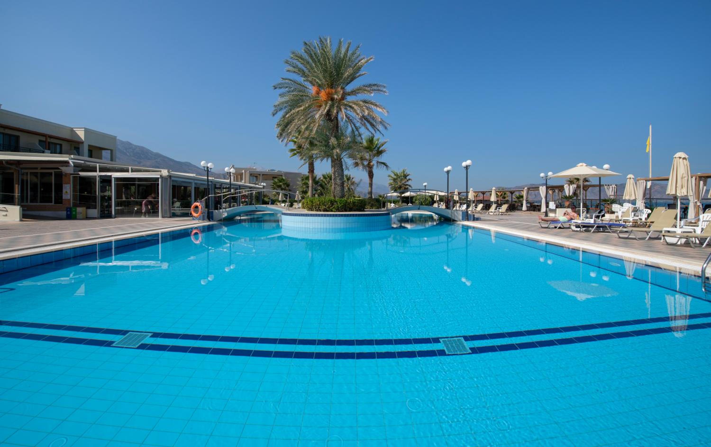 Hydramis Palace Beach Resort