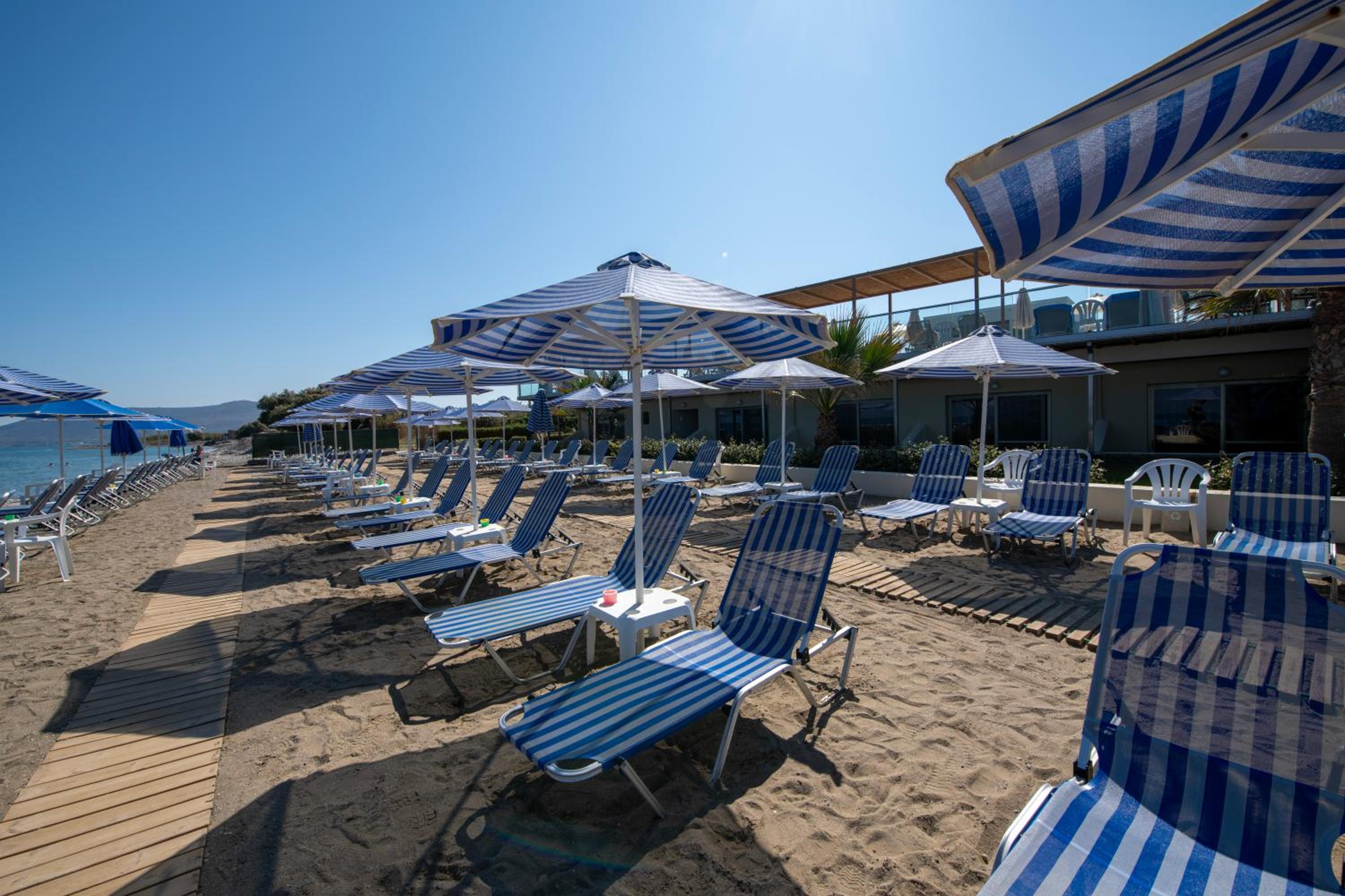 Hydramis Palace Beach Resort