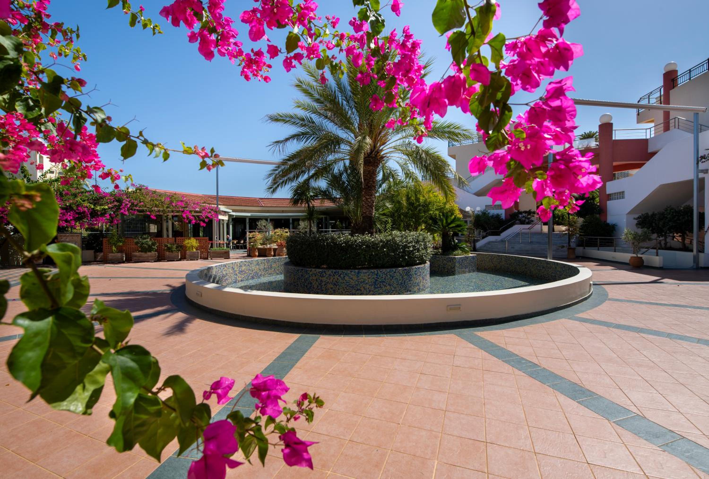 Hydramis Palace Beach Resort