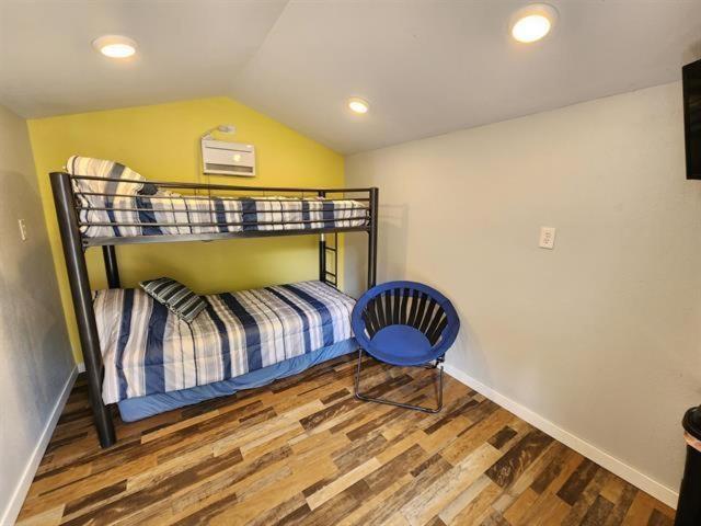The Canal Cottage off West Lake Okoboji