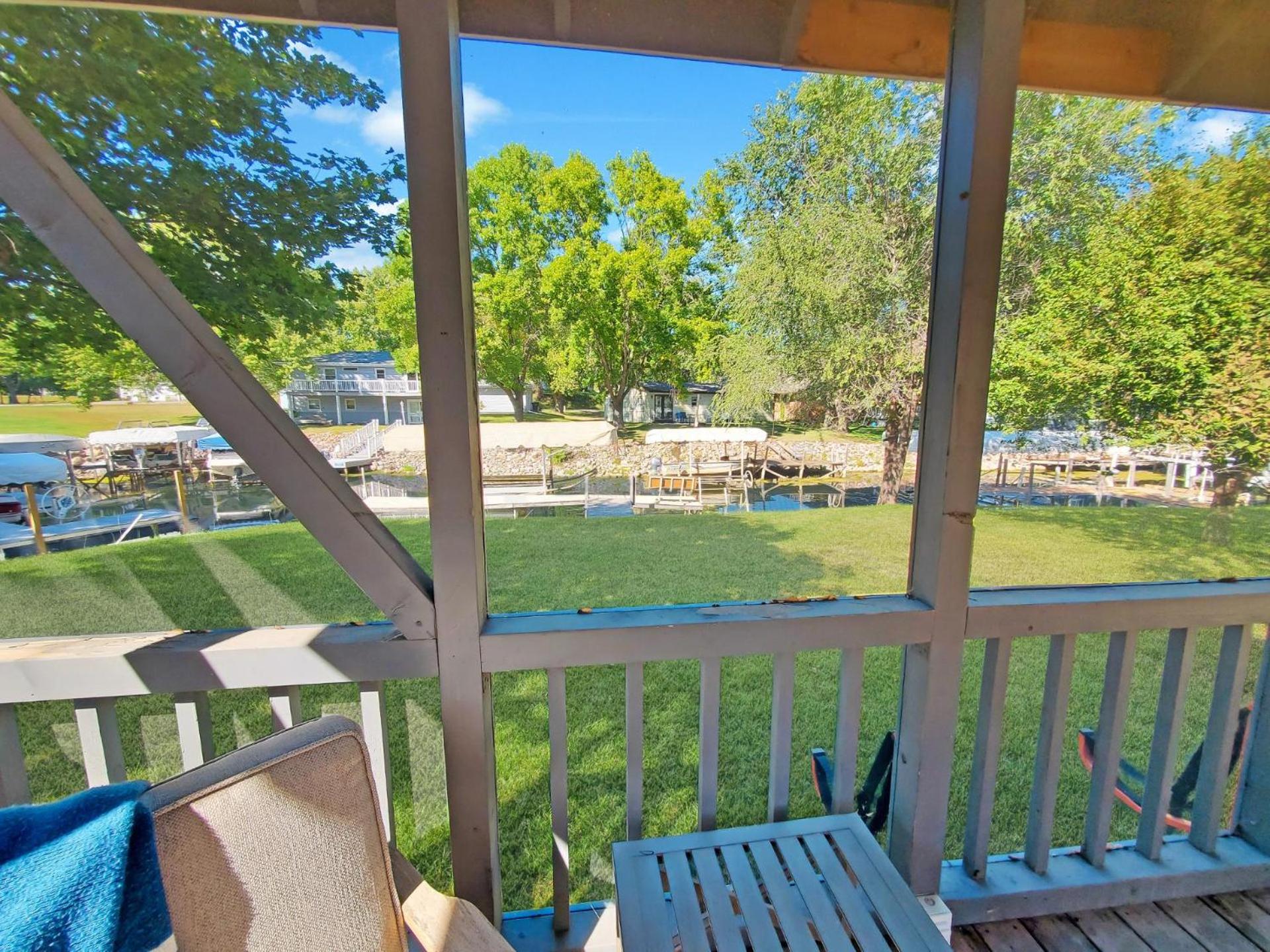 The Canal Cottage off West Lake Okoboji