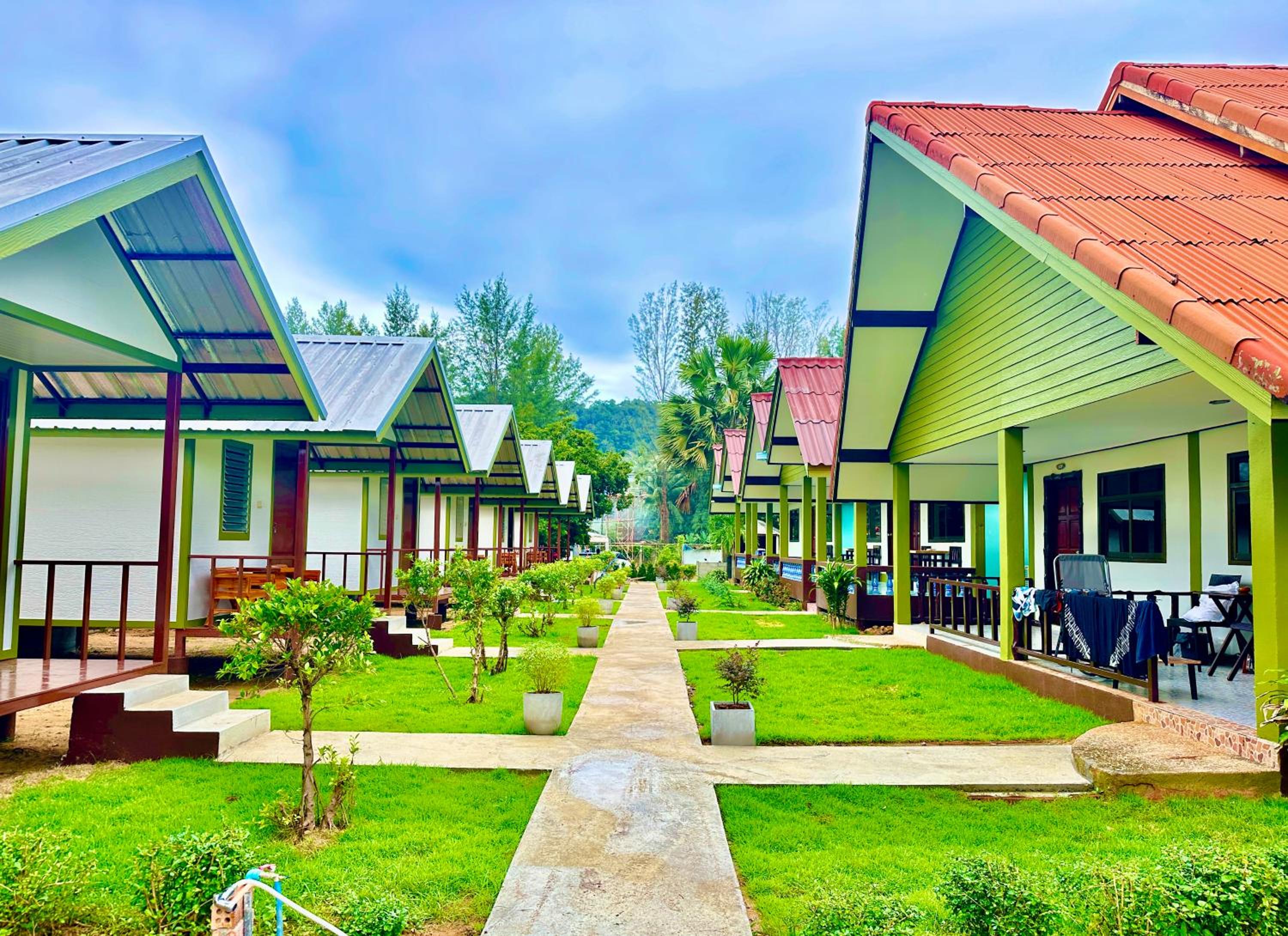 Lanta L.D. Beach Bungalow