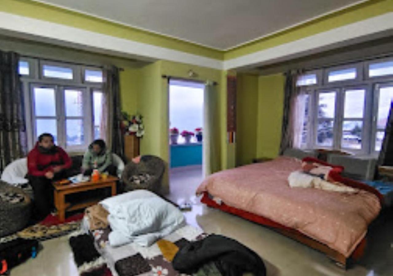 Photo 10