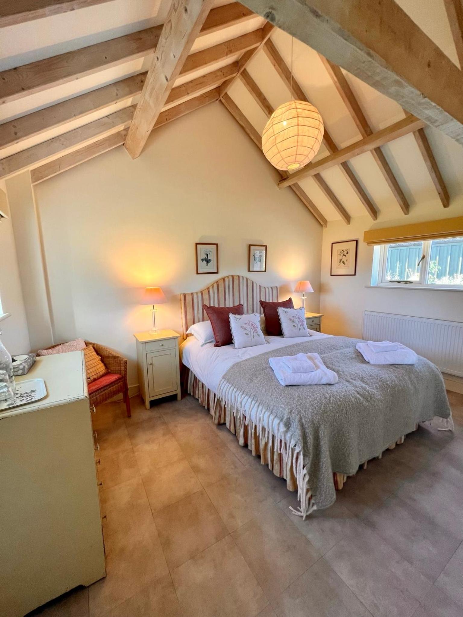 The Calf Shed - cozy cottage in peaceful Norfolk countryside view 3