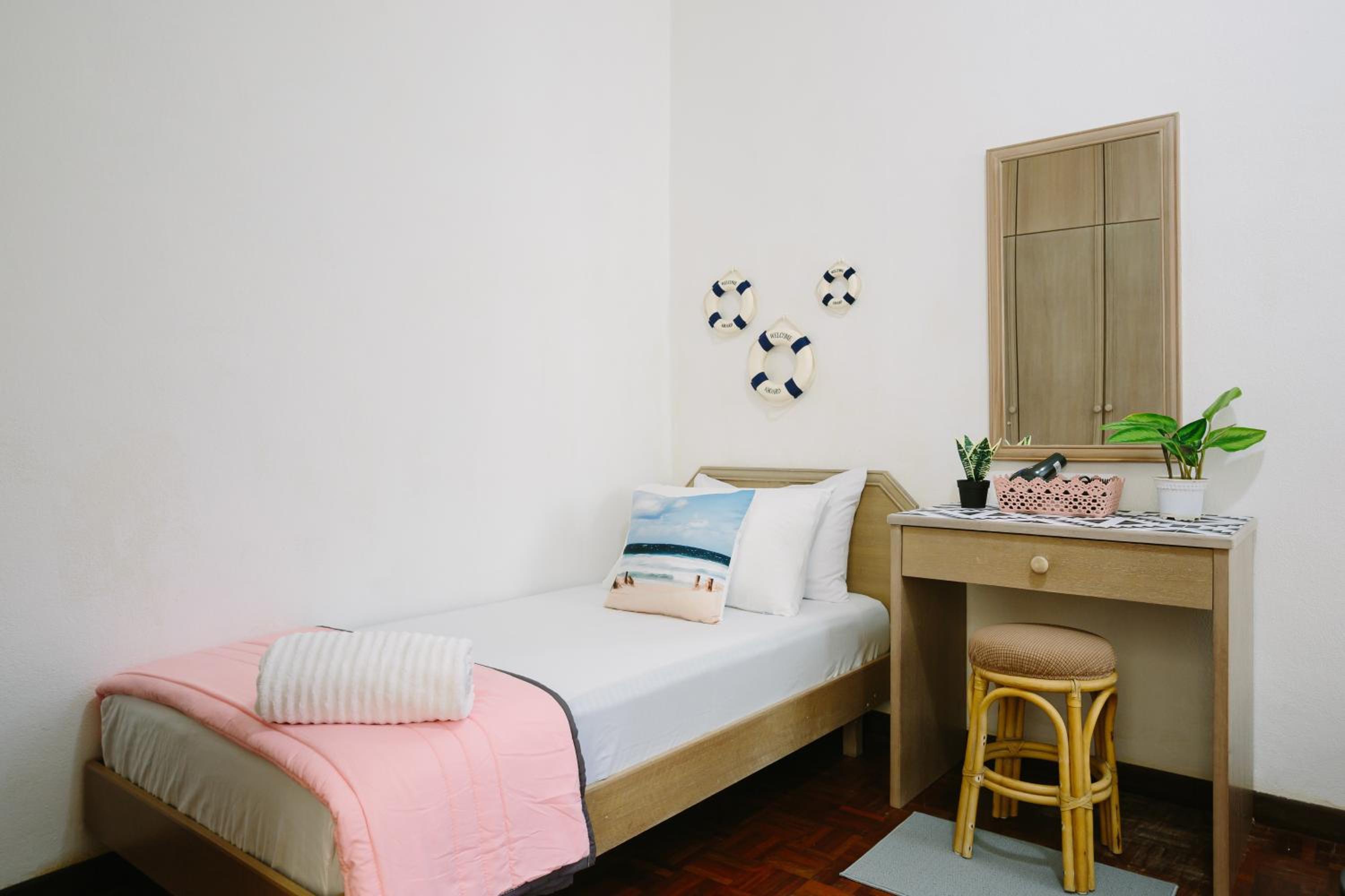 EE's Seaside House - Homestay 3 min walk to beach photo 5