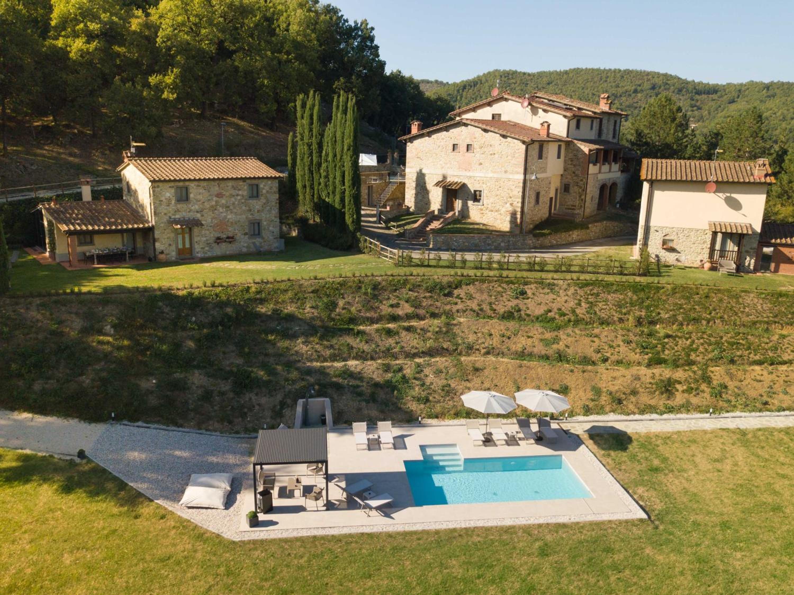 Casale la Toscanella by VacaVilla view 3