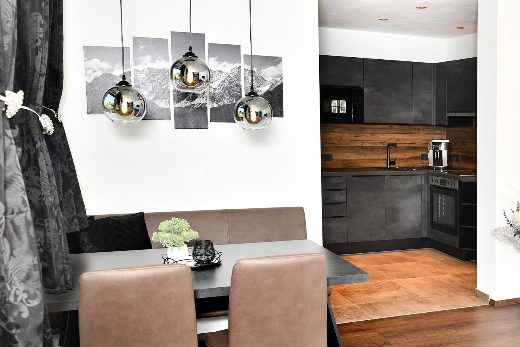 Appartement Edelschwarz