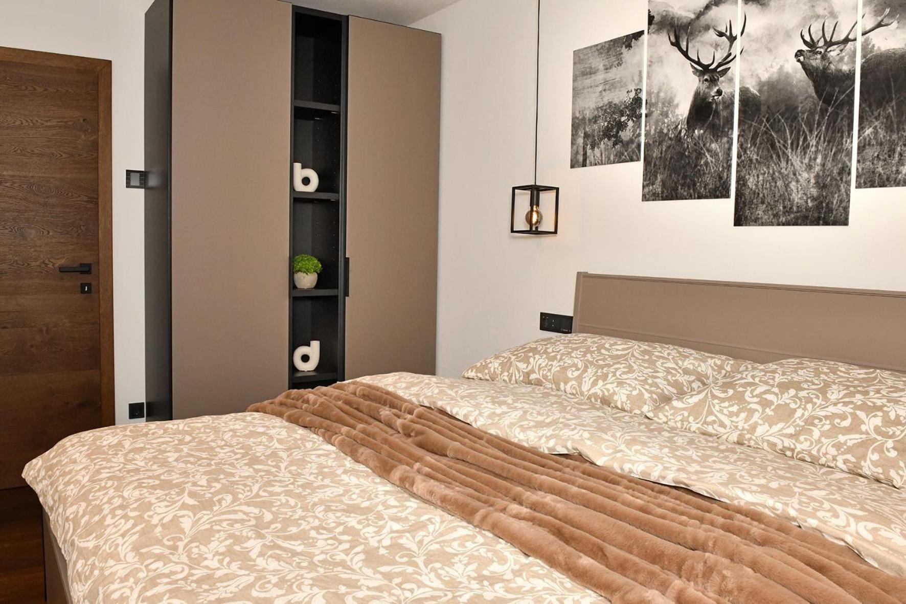 Appartement Edelschwarz