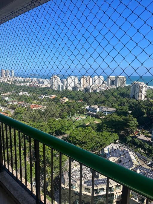 Cobertura com linda vista mar .