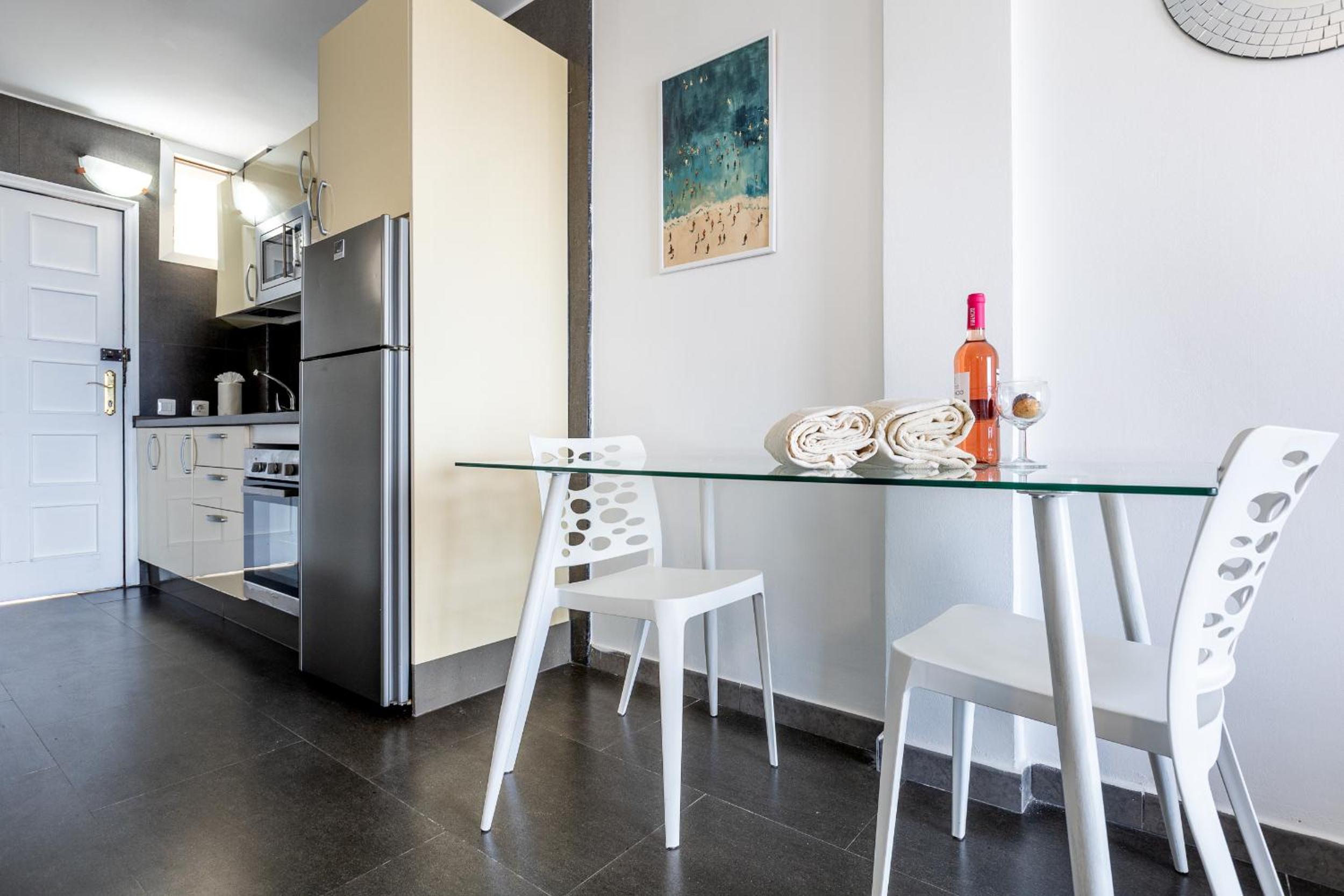 926 Fabulous Sea View of Las Americas, Beach fro3nt Studio! en Playa de las Americas