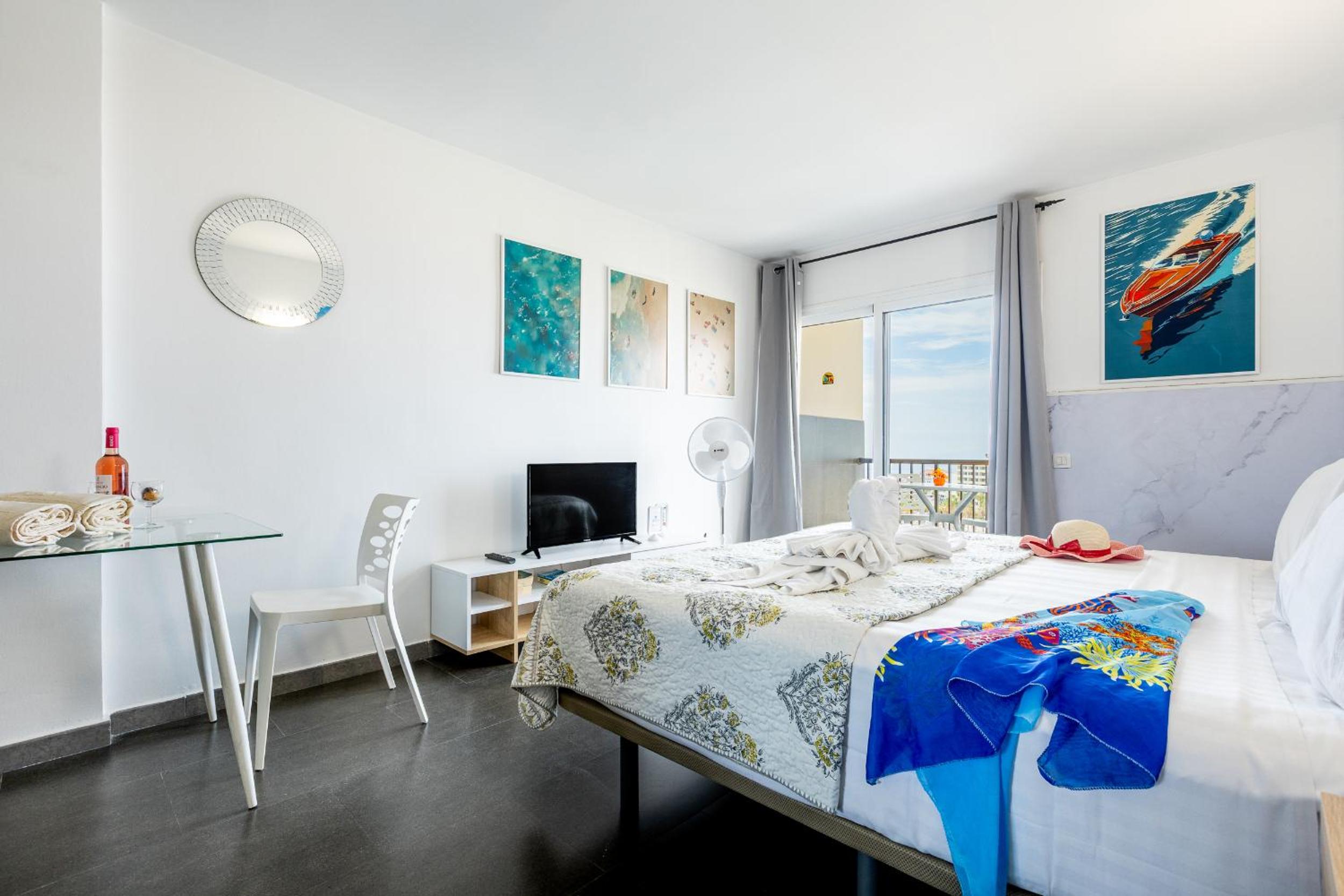 926 Fabulous Sea View of Las Americas, Beach fro3nt Studio! en Playa de las Americas