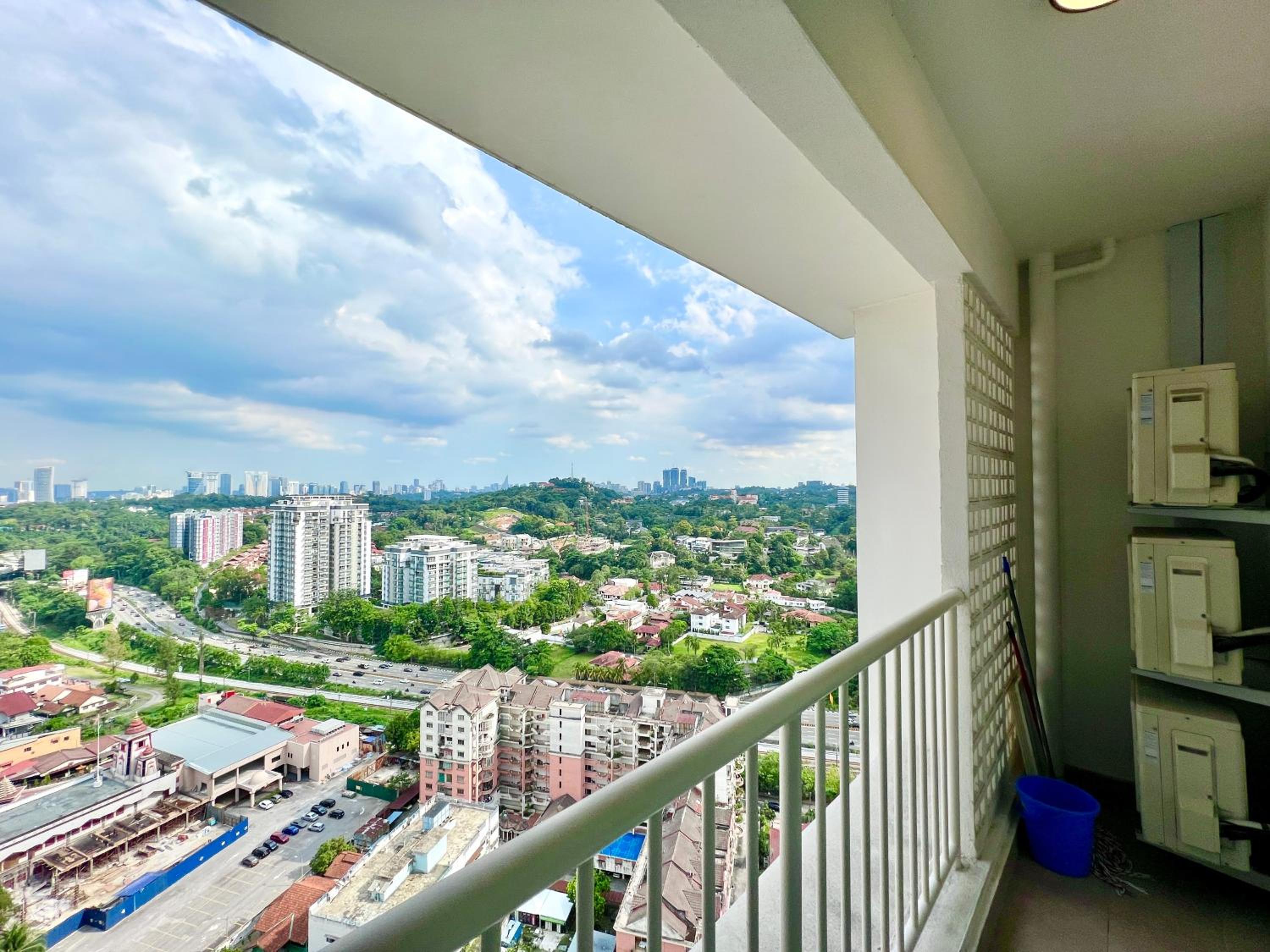 Court 28 Residence KL Suites 2 Bedroom Apartment by Sleepy Bear