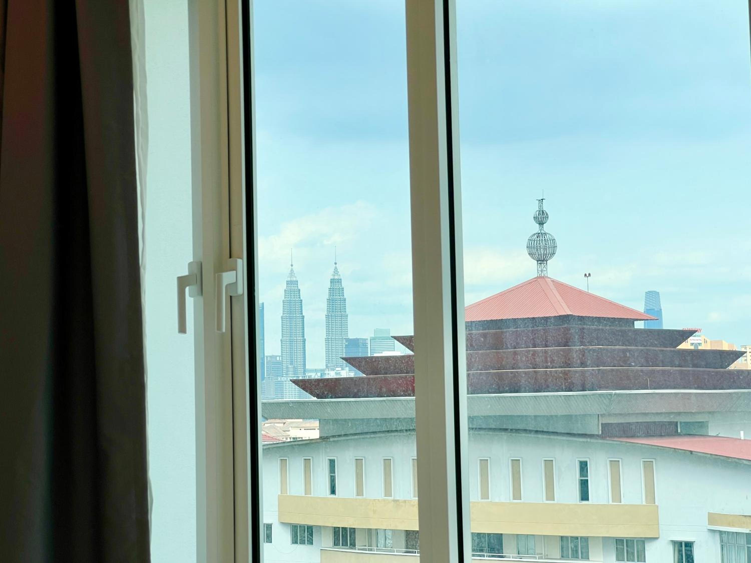 Court 28 Residence KL Suites 2 Bedroom Apartment by Sleepy Bear