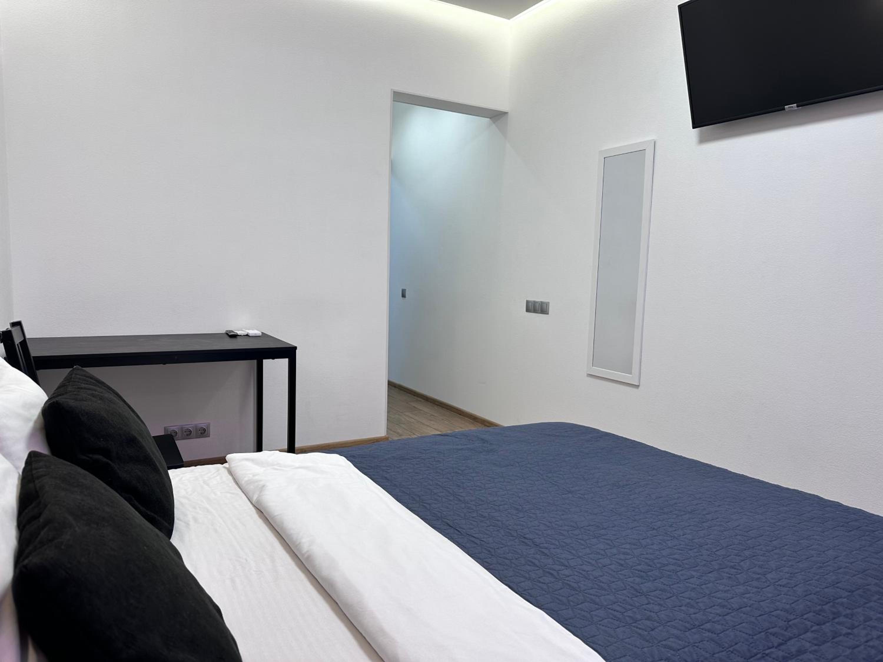 Rybalsky Studio apartment Dnipro view view 3