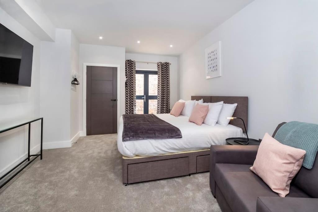 City Apartments - Clifton Green 2 Bedroom Apartment view 5