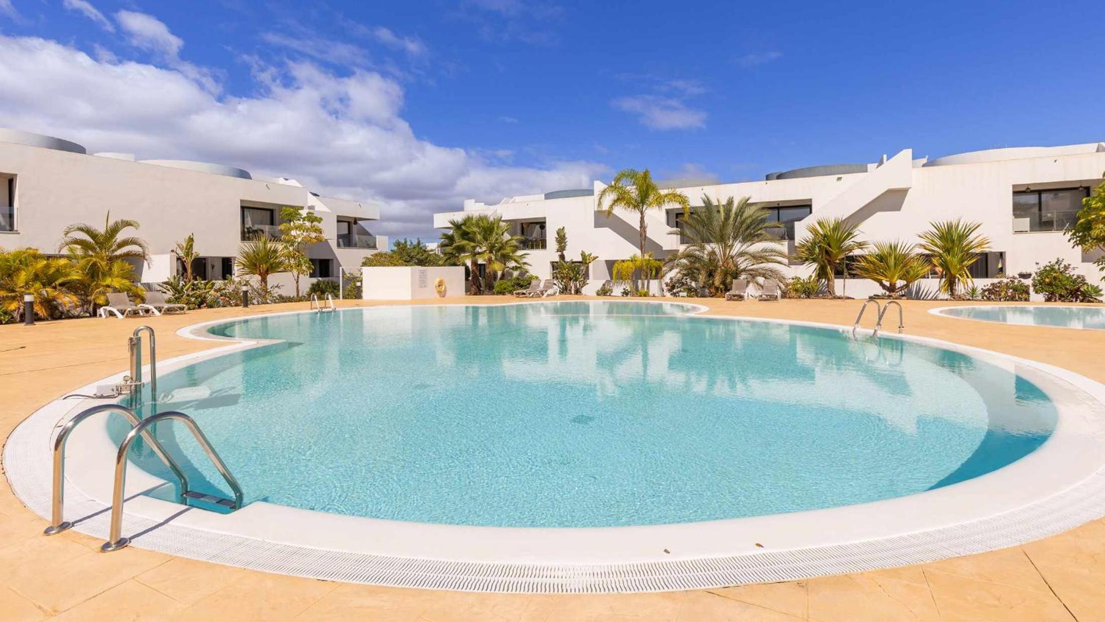 Puipana, precioso apartamento con piscina