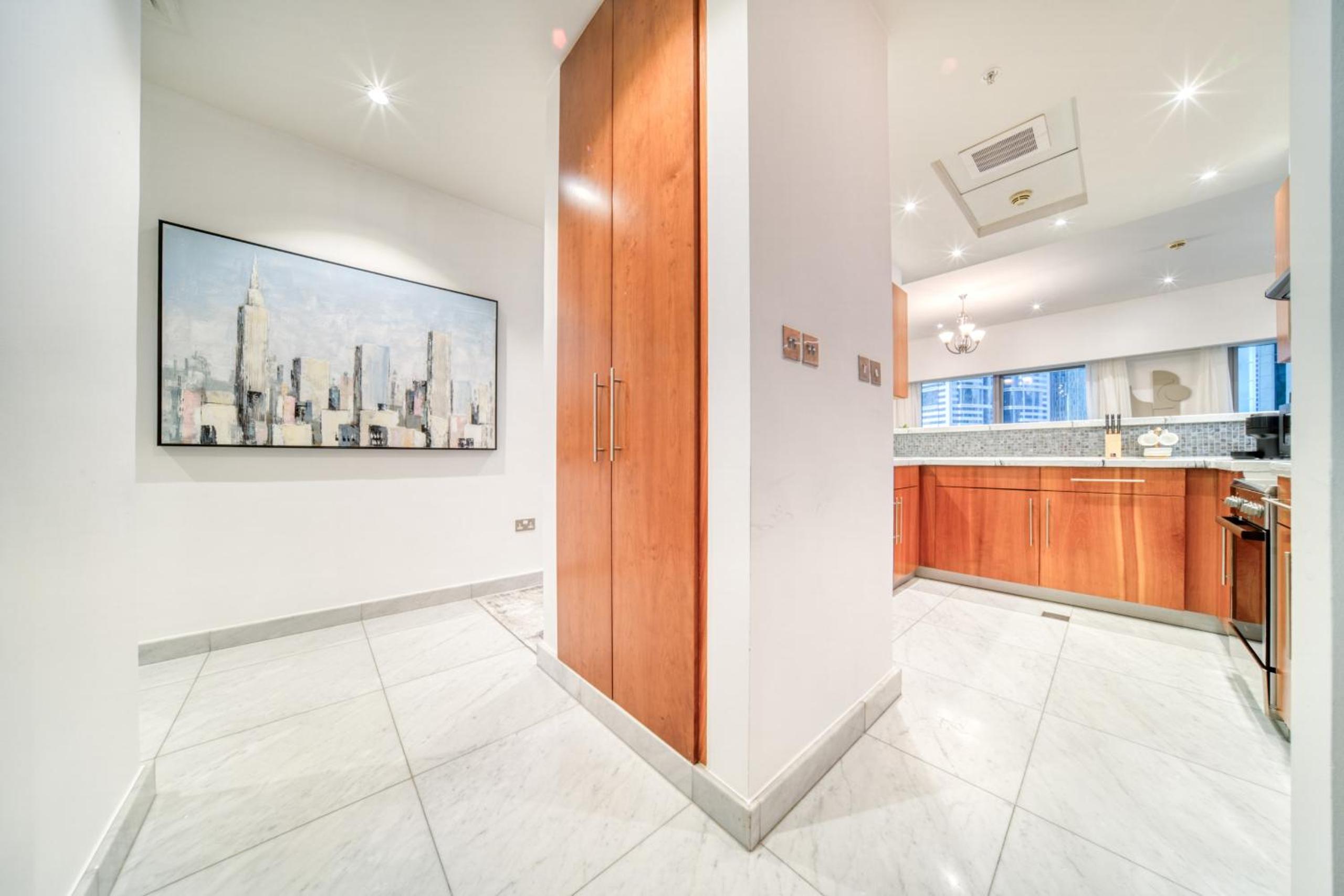 Central Park Towers, City View - DIFC - Mint Stay