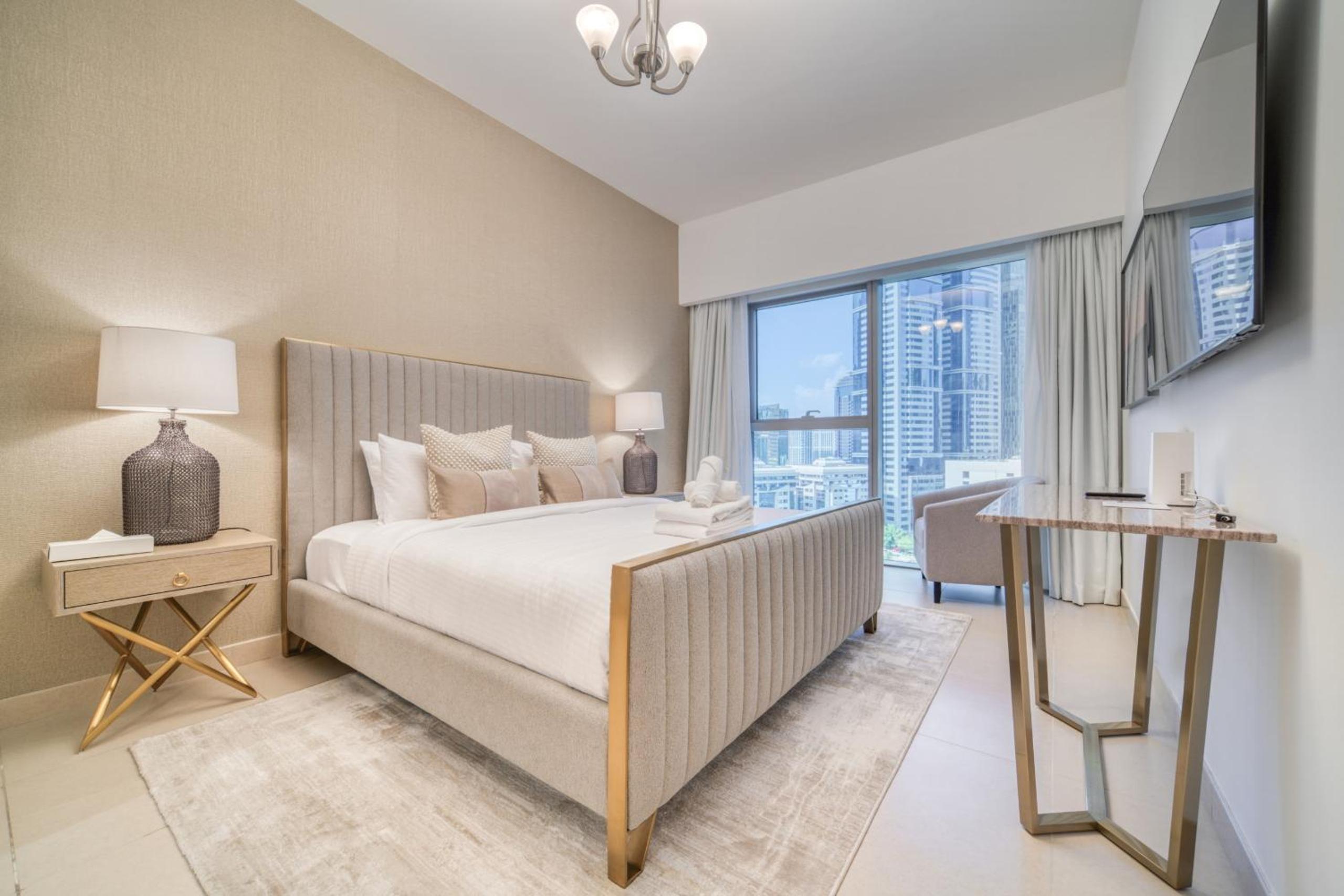 Central Park Towers, City View - DIFC - Mint Stay