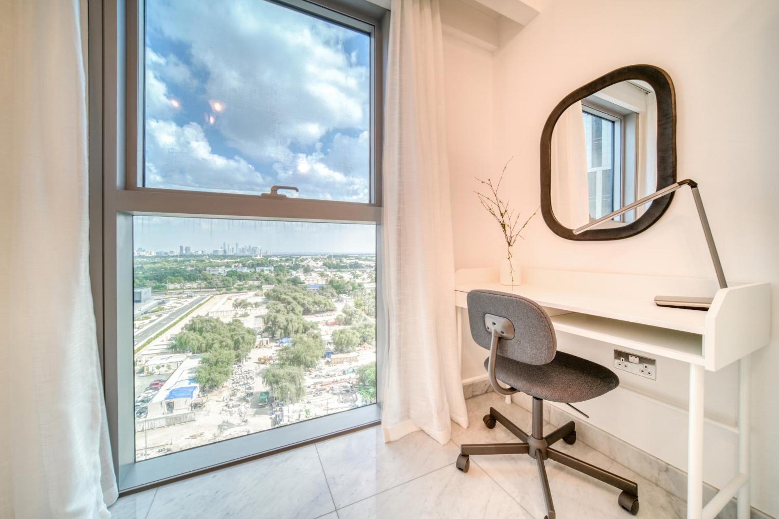 Central Park Towers, City View - DIFC - Mint Stay