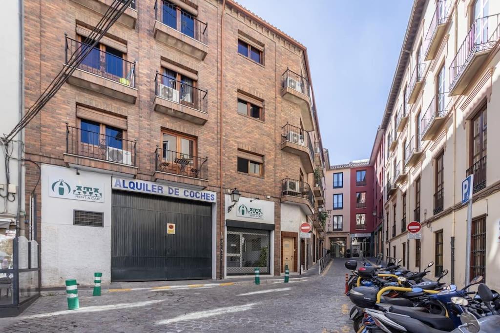 31EnjoyGranadaCentro. Parking opcional.