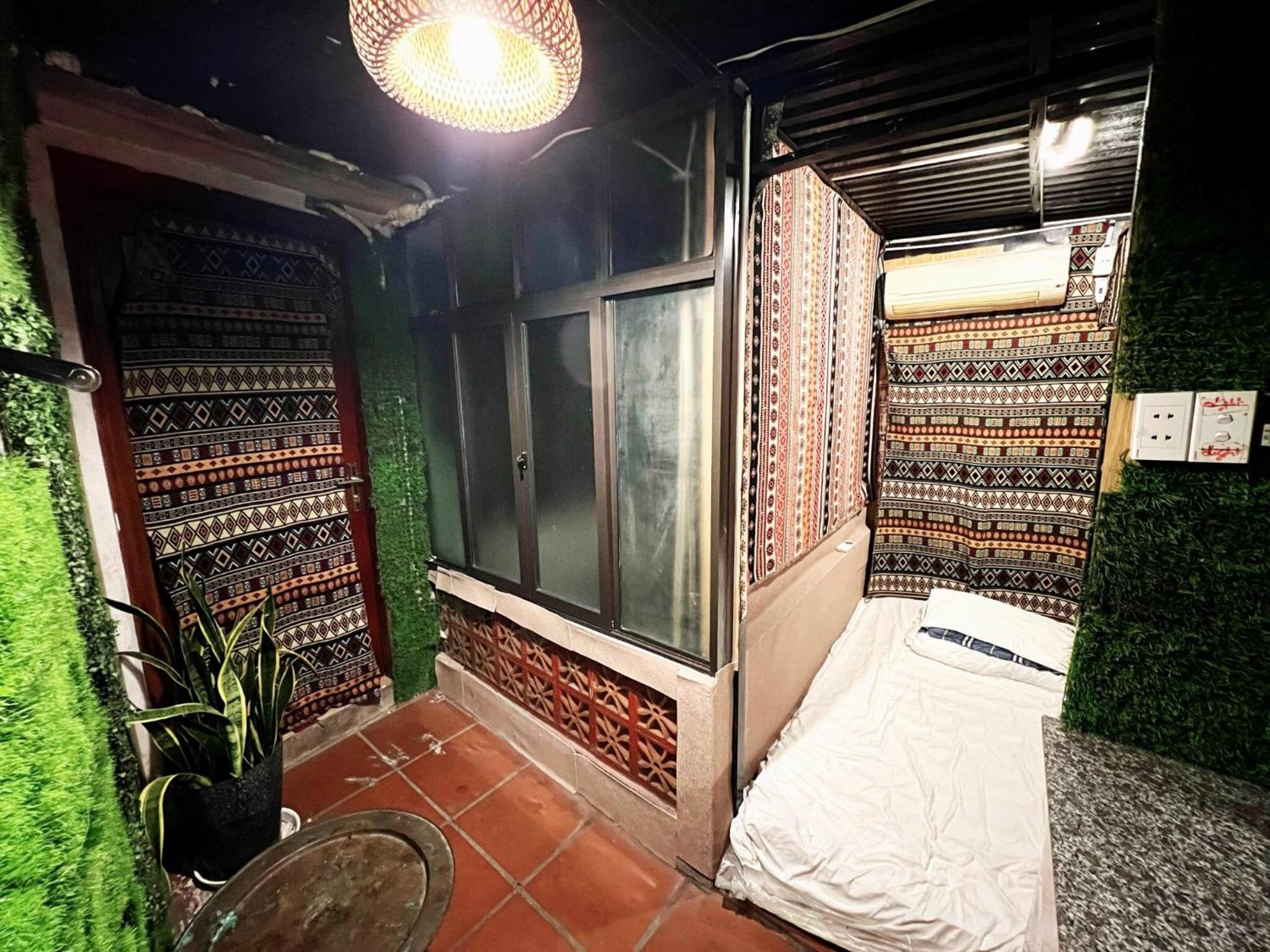 Ubuntu Hostel and Tour