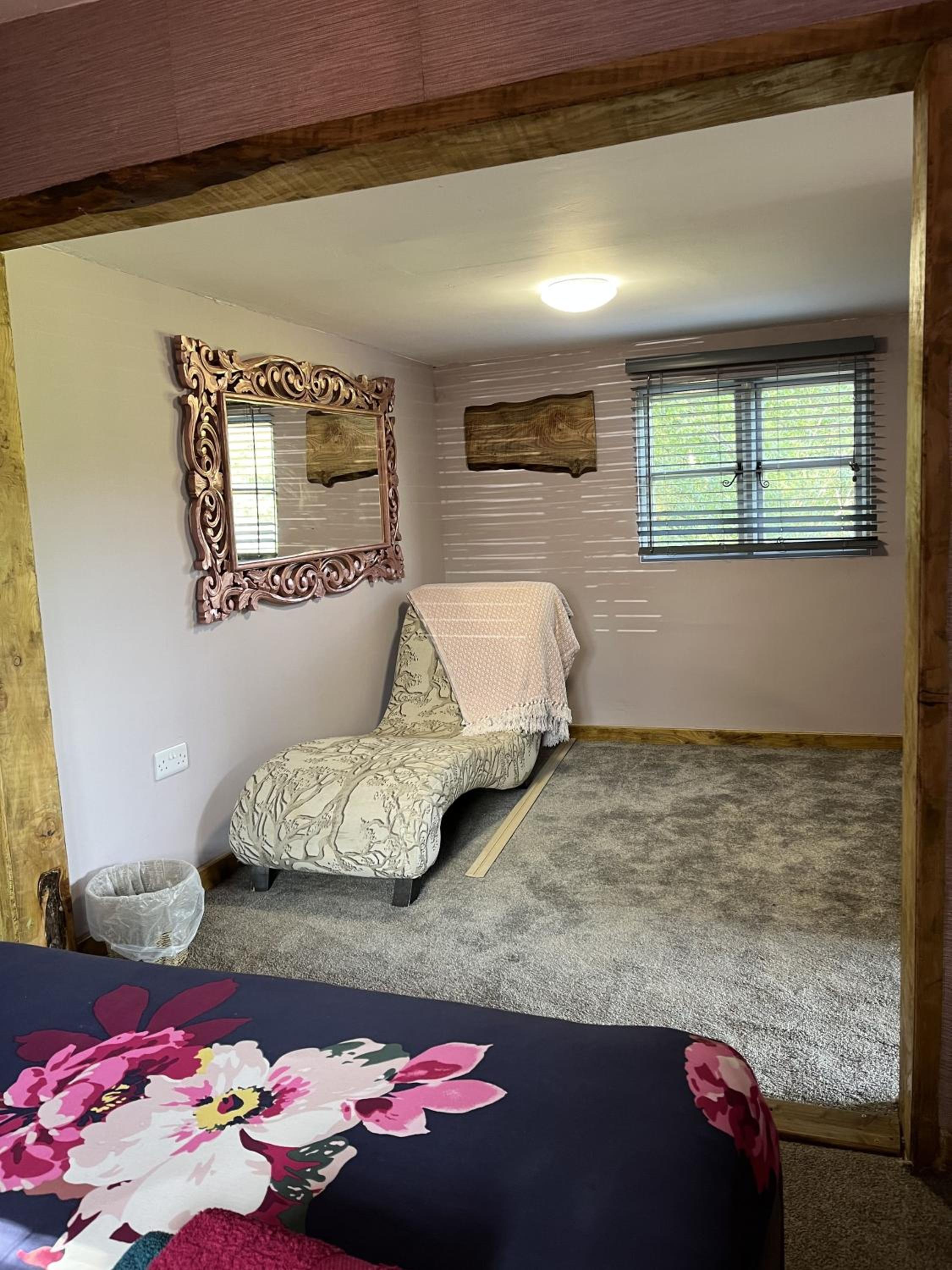 Close to Nature Hedgehogs Lodge view 4