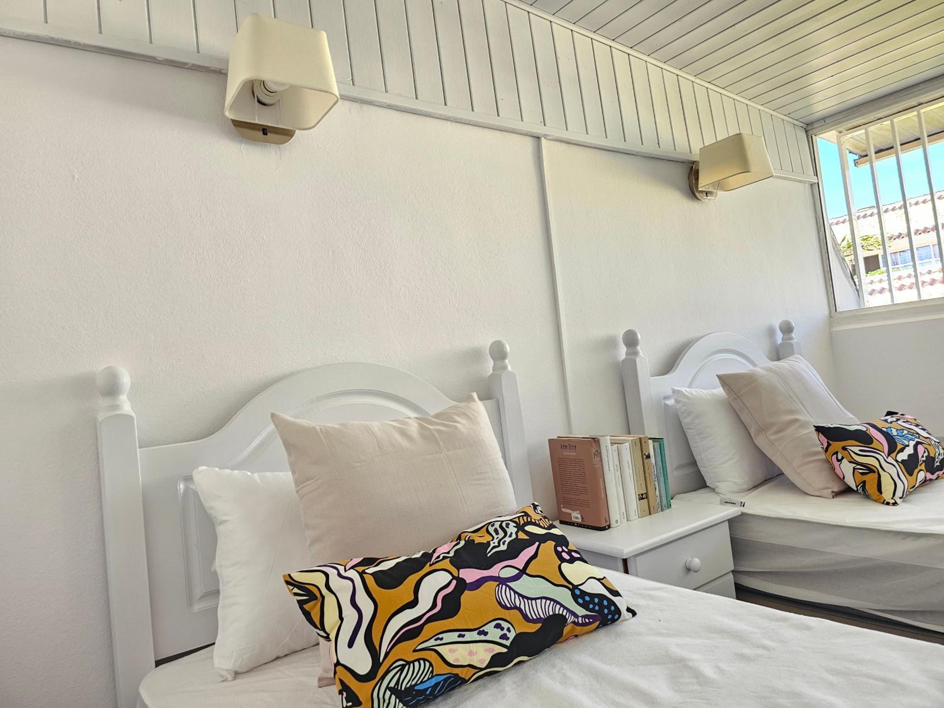 NEW POSITIVE VIBES HOLIDAYS HOME, Playa de las Americas, Tenerife