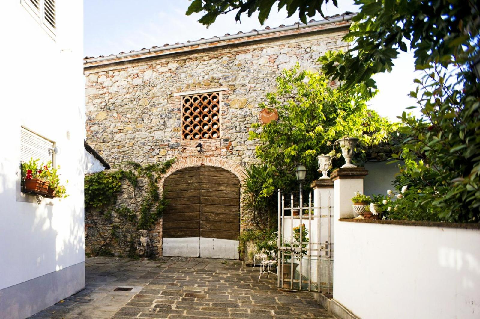 Villa Camelia le Tue Eleganti Vacanze a Lucca