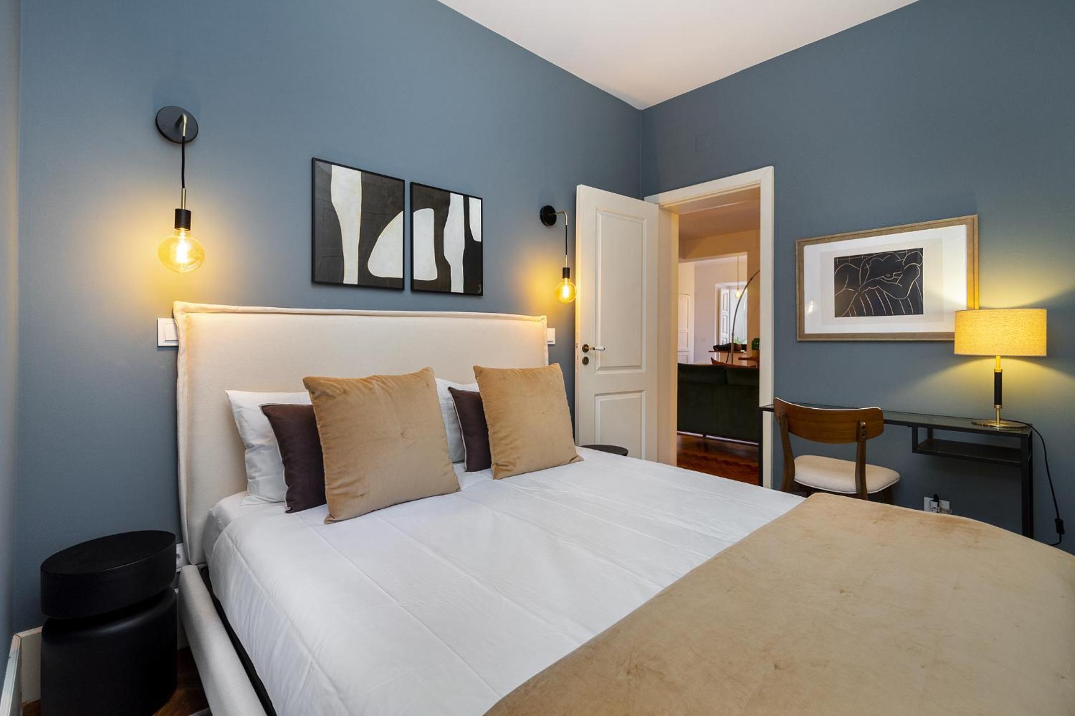 WHome Premium Alfama 2-BR Great for Remote Workers & Digital Nomads