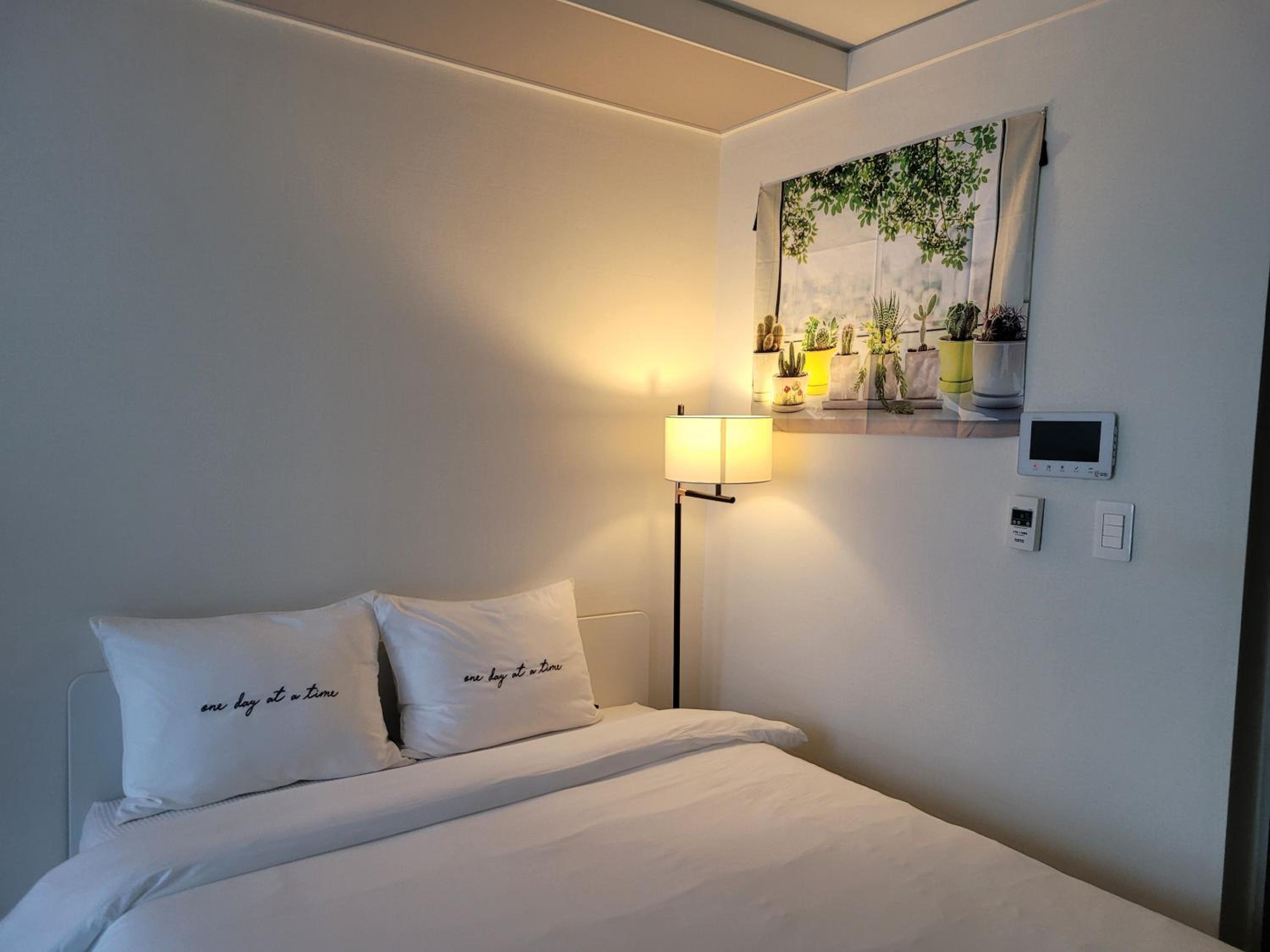 DAON STAR BnB
