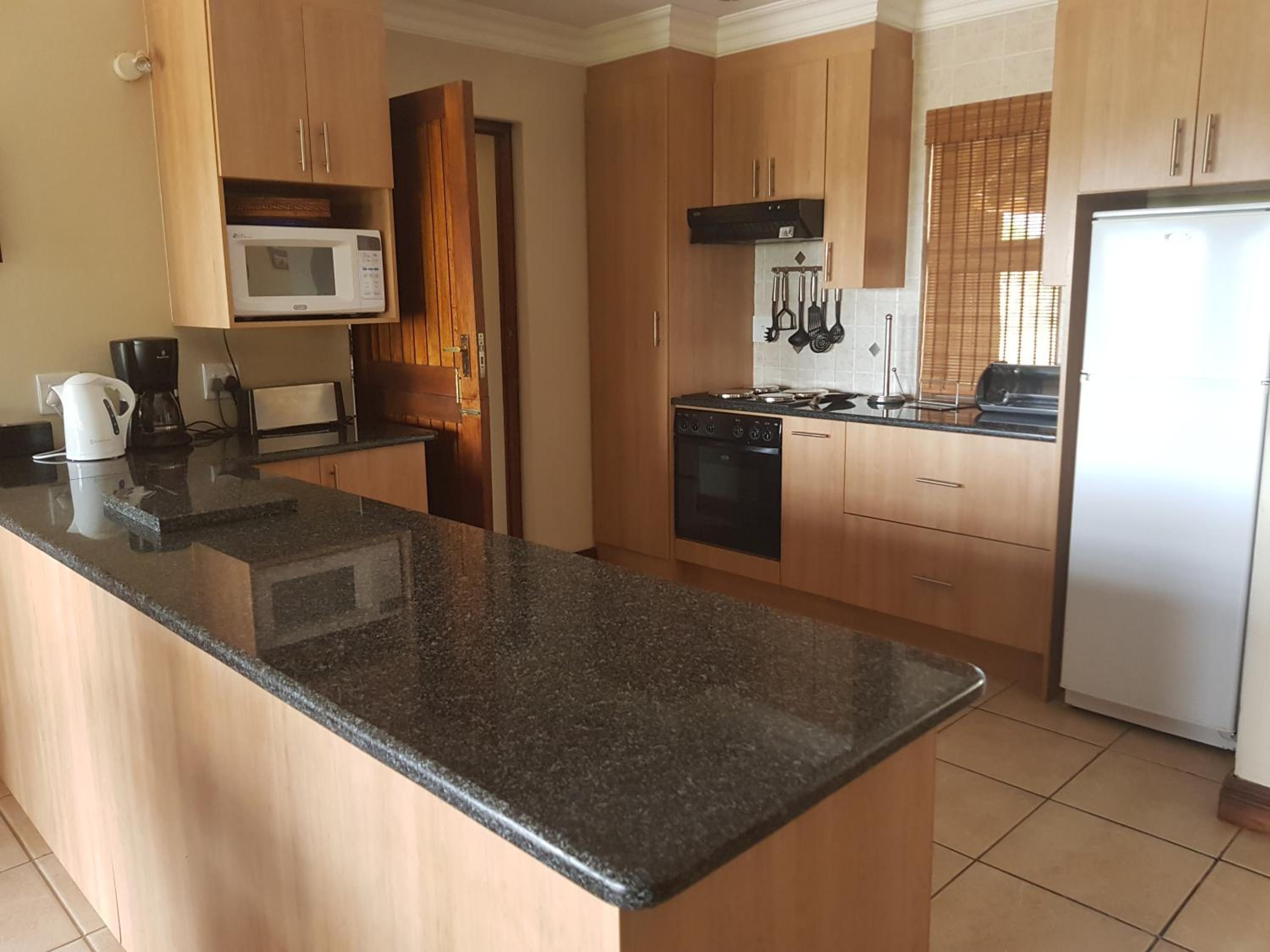 Zebula Golf and Wildlife Estate - Open Plains Pax 10 - Moi Signature Luxury villa view 3
