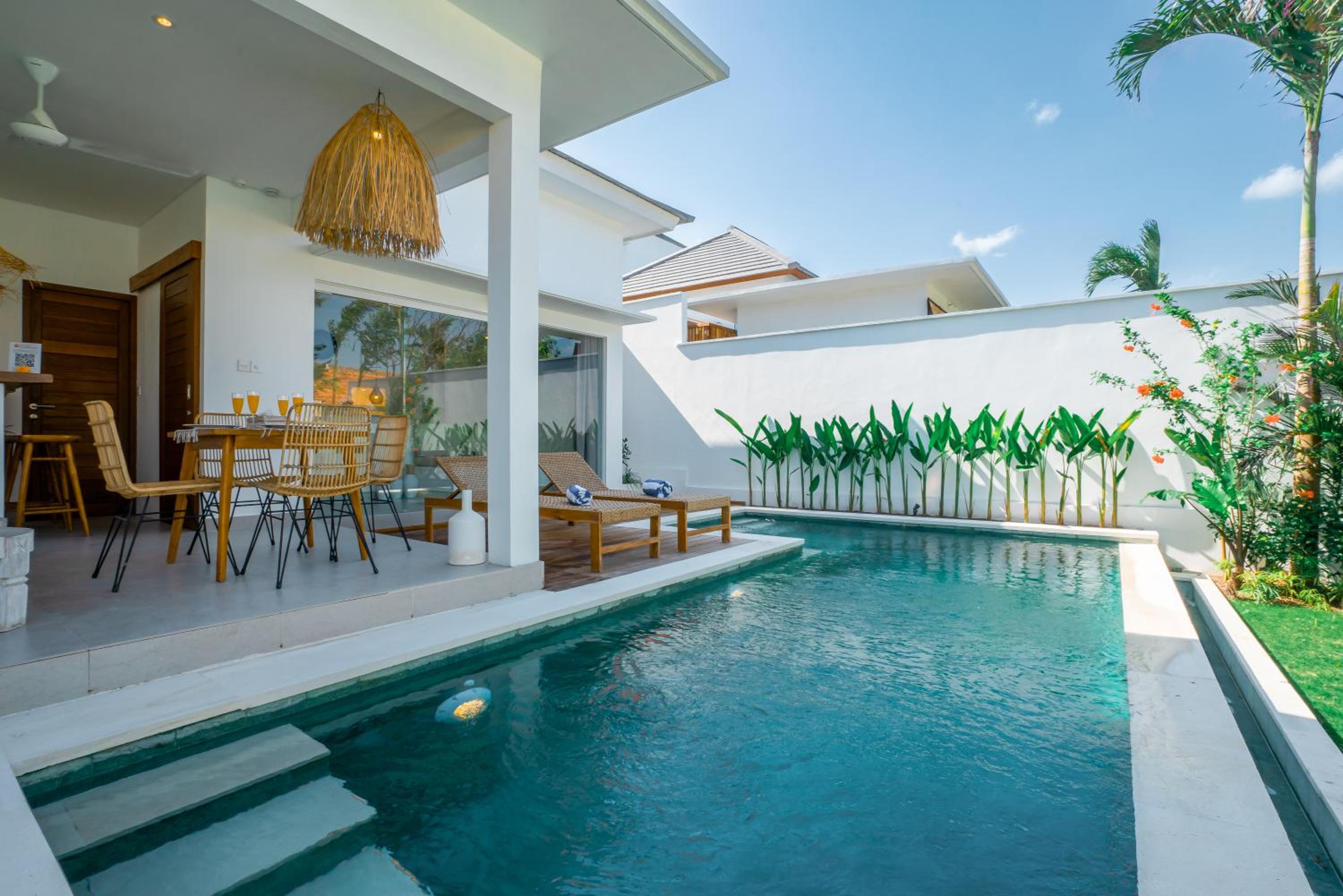Villa Zahka - 1BR Private Luxury Hideaway near Seseh Beach view 5