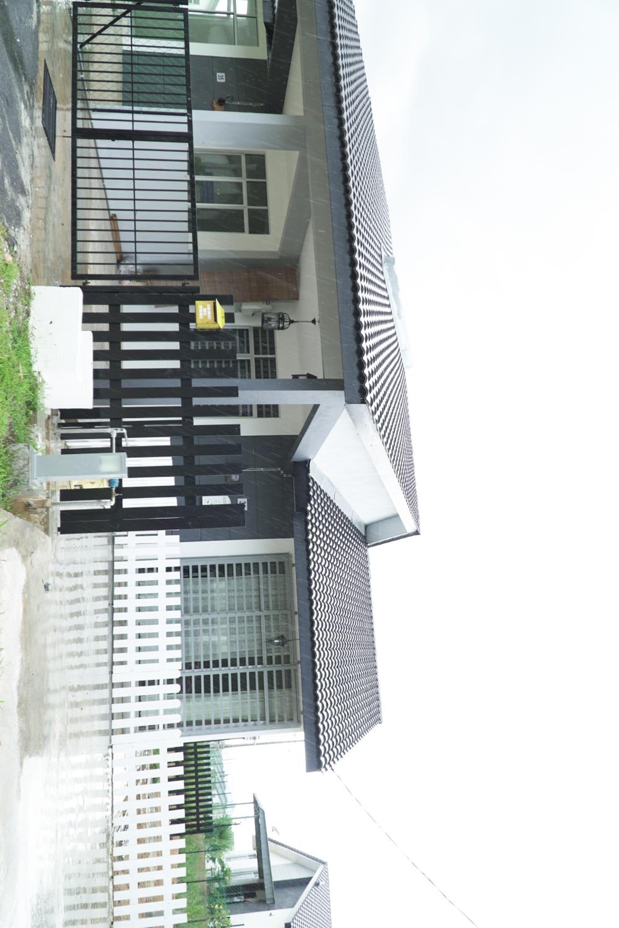 Cozy, Spacious, Air Cond UMP Gambang Homestay -- The Pigeon Guest House photo 5