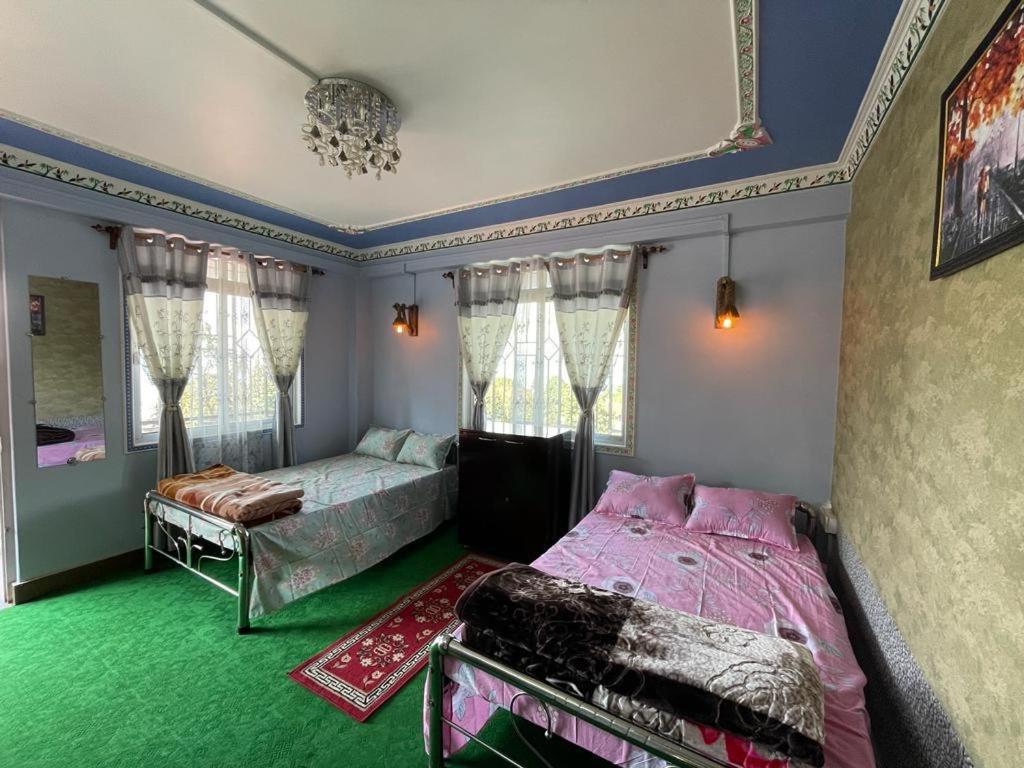 White Orchid Homestay