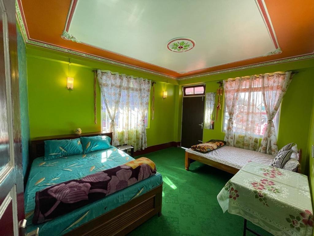 White Orchid Homestay