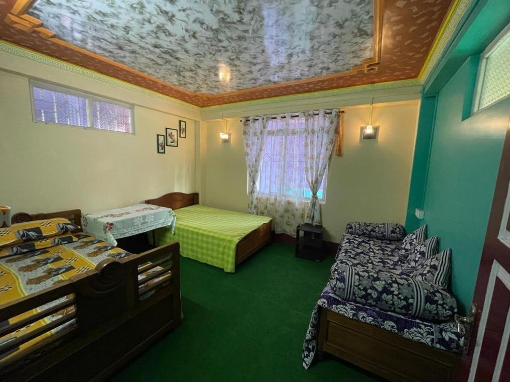 White Orchid Homestay
