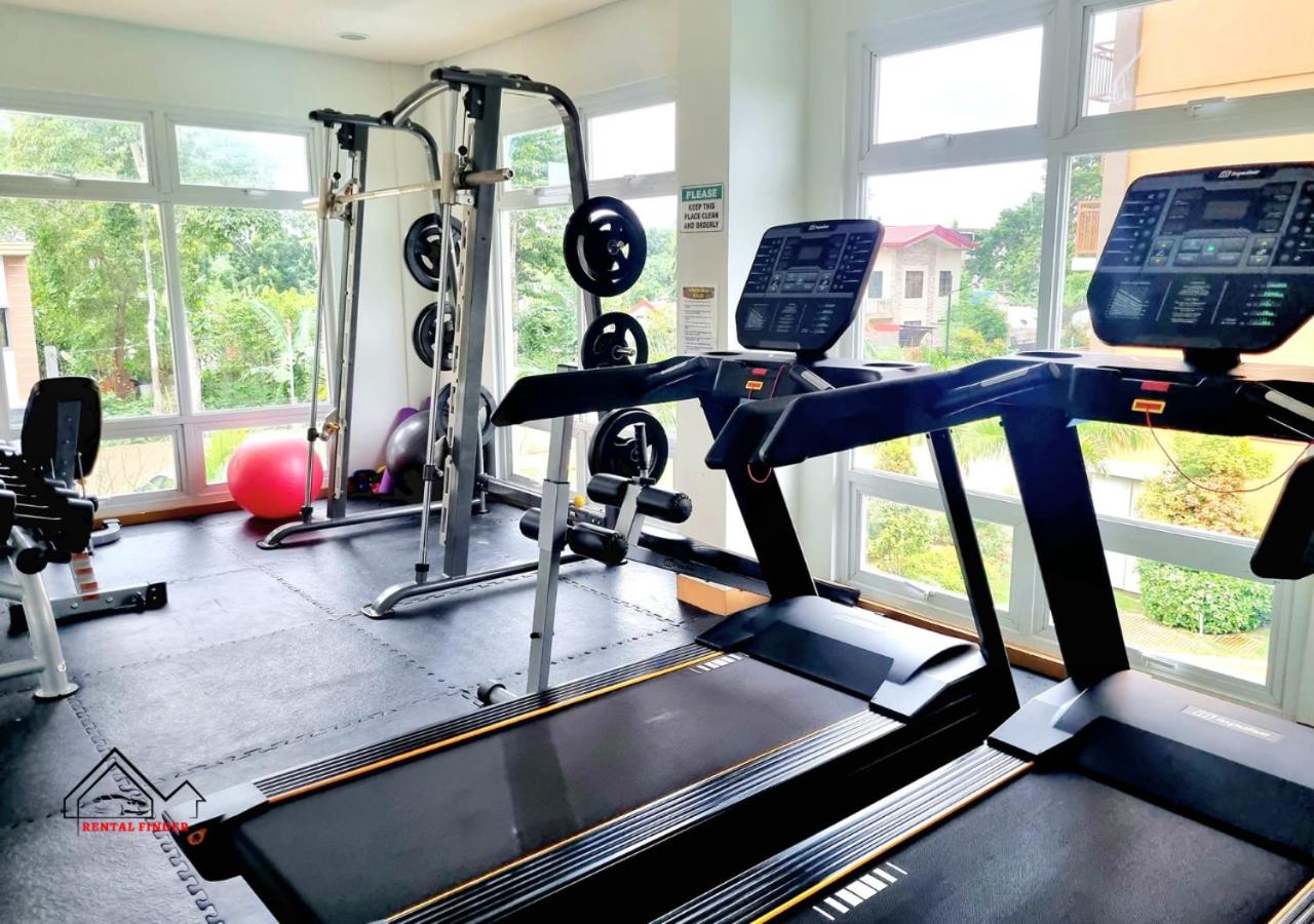 Family Getaway 2BR Vacation Homes Near Airport with FREE Gym - B2 1Kunzite view 5