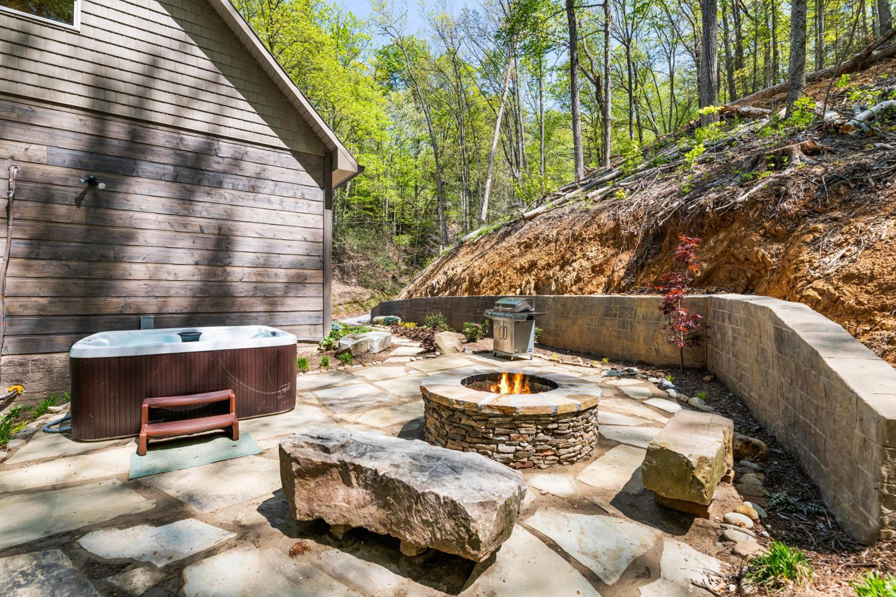 Brand New Luxury Cabin-Private Appalachian Retreat view 4
