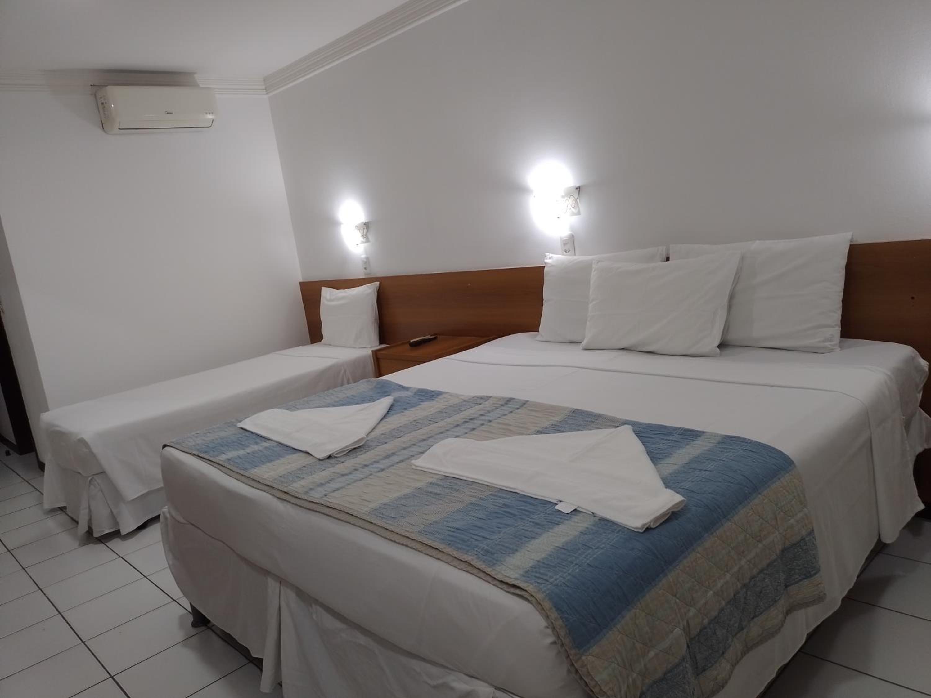 PONTA NEGRA FLAT APART