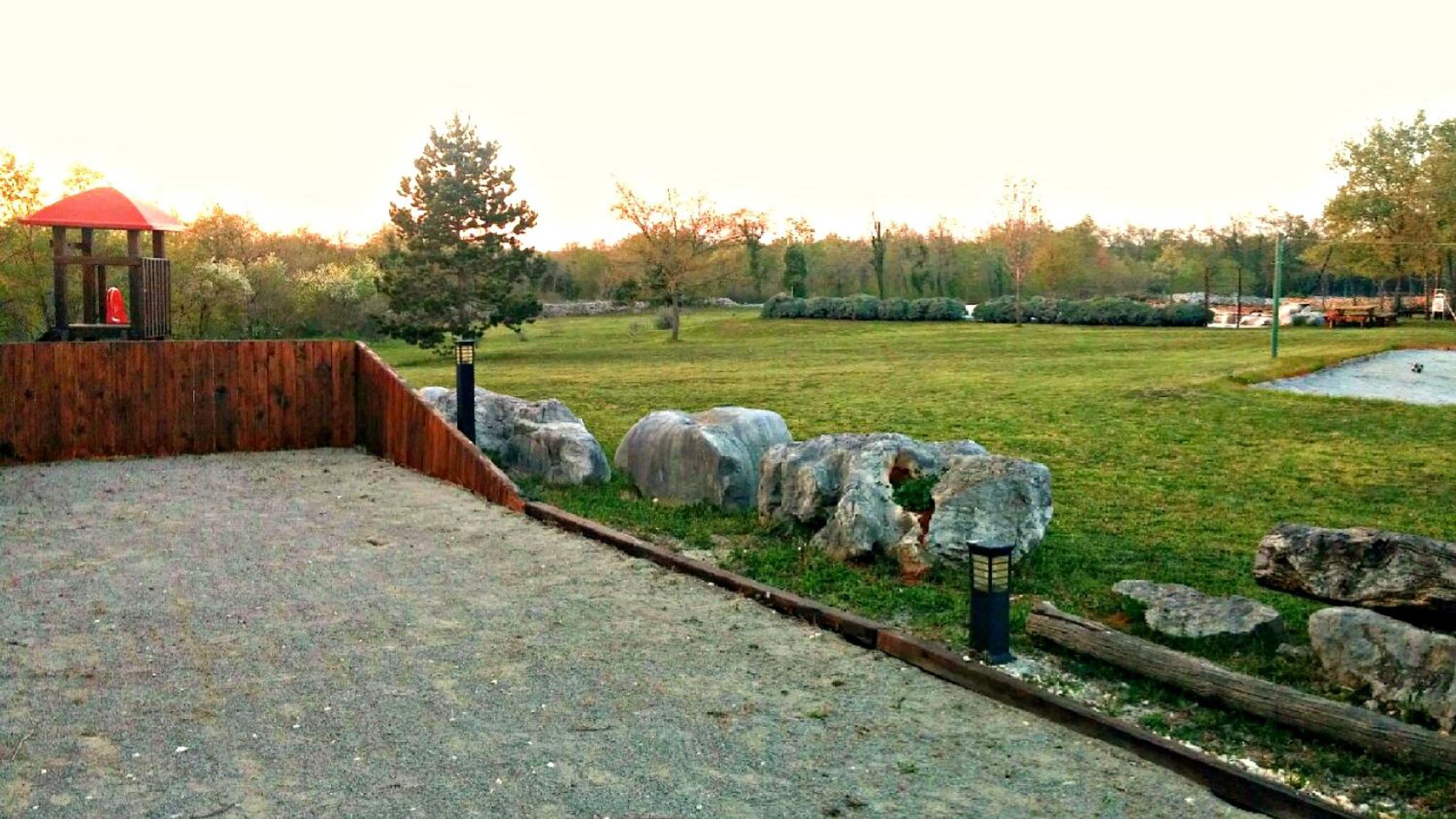 Photo 48
