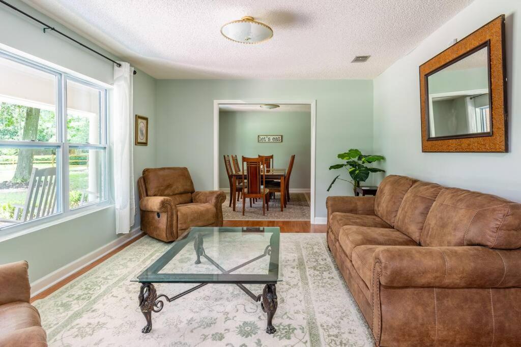 Golden Isles Lrge Home- Huge Pool, Hot Tub, Game Rm view 4
