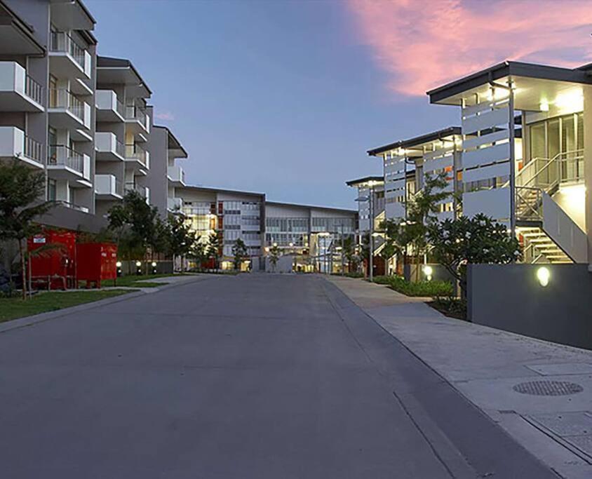 Panoramic Ocean Views 2 bed/2 bath Unit, Nelly Bay