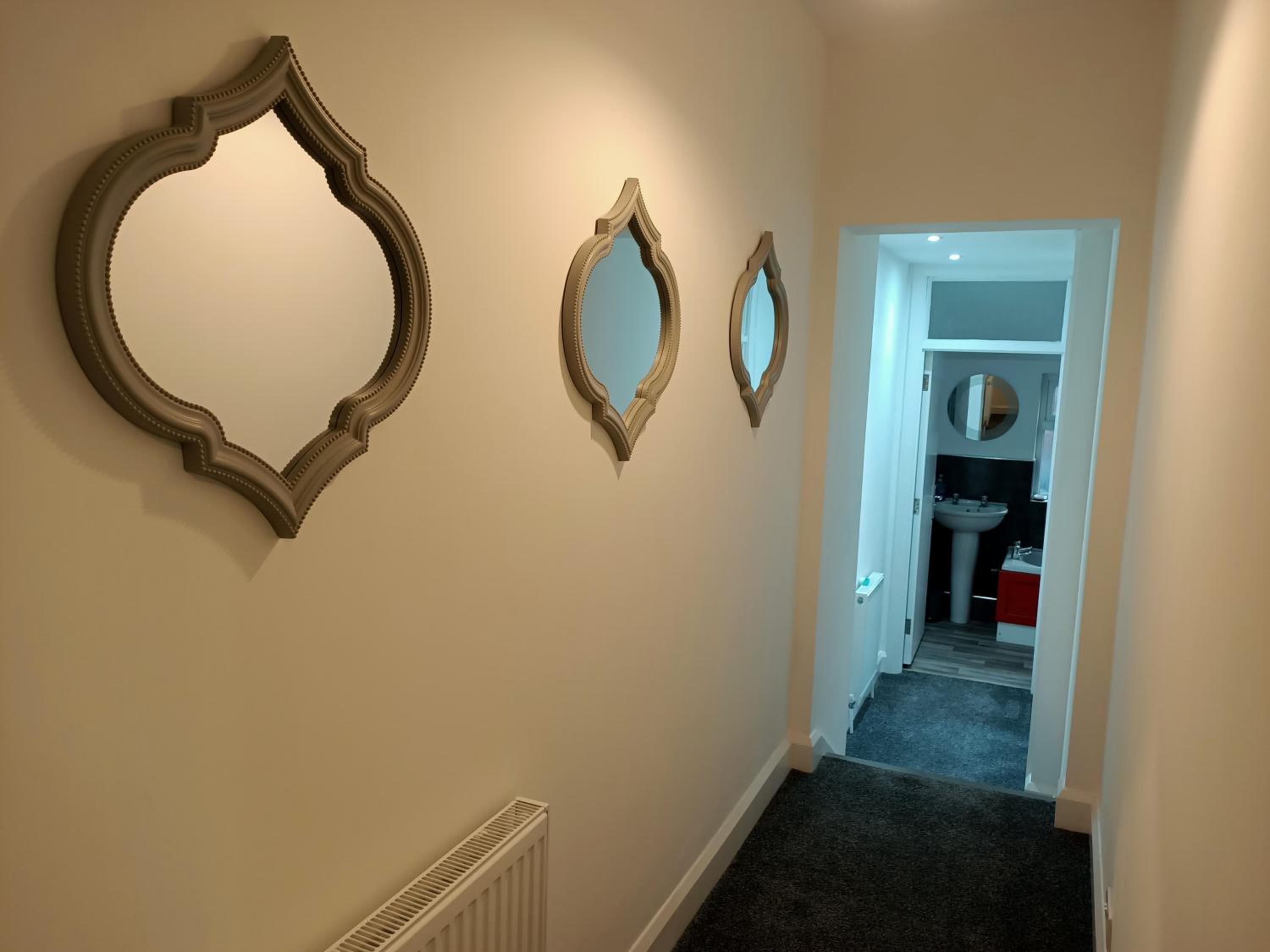 Phoenix House 4 BED ideal contractor & those working away view 5