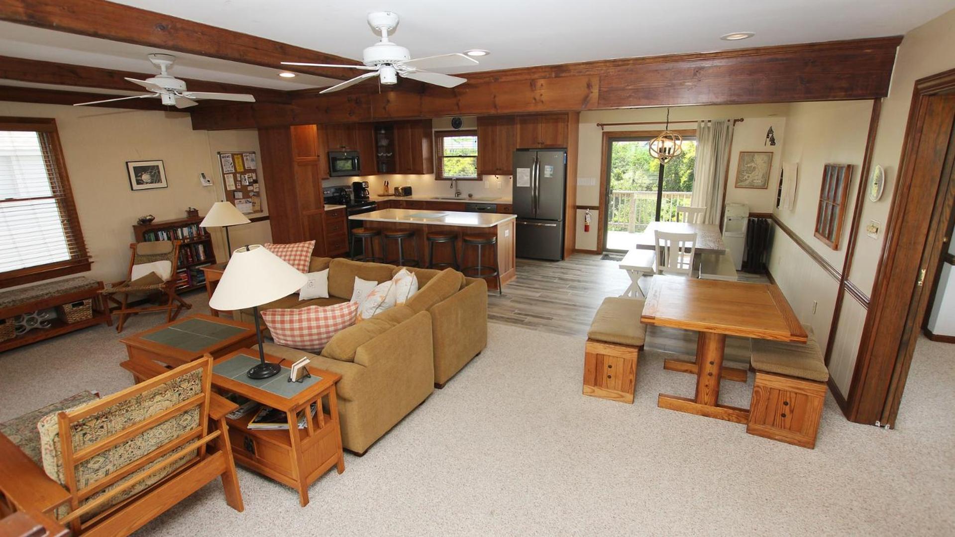 Semi-Oceanfront, Close to Beach, Dogs Welcome, SA8, Berry