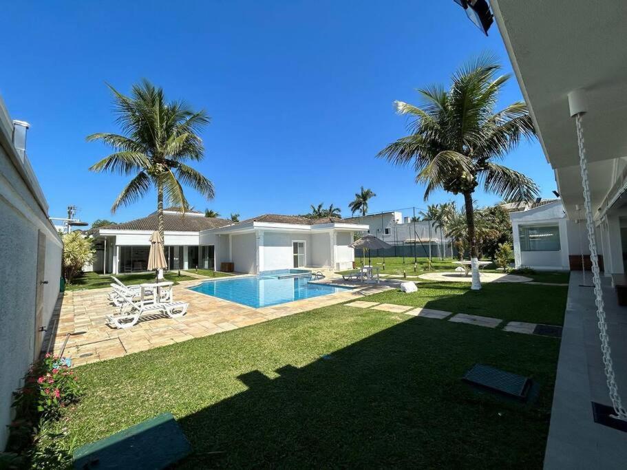 Lindíssima mansão térrea Cond Acapulco