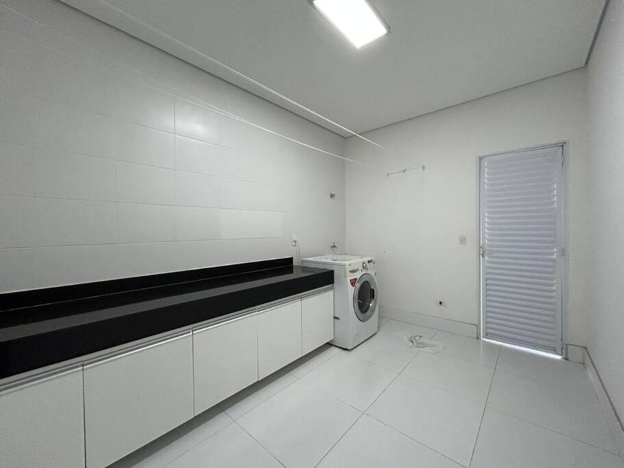 Lindíssima mansão térrea Cond Acapulco