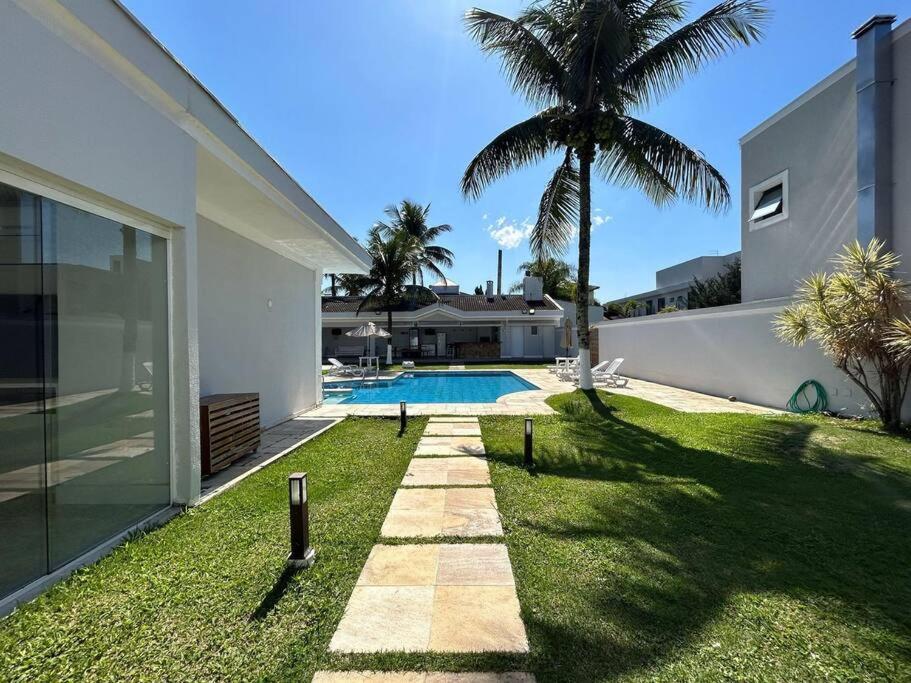 Lindíssima mansão térrea Cond Acapulco